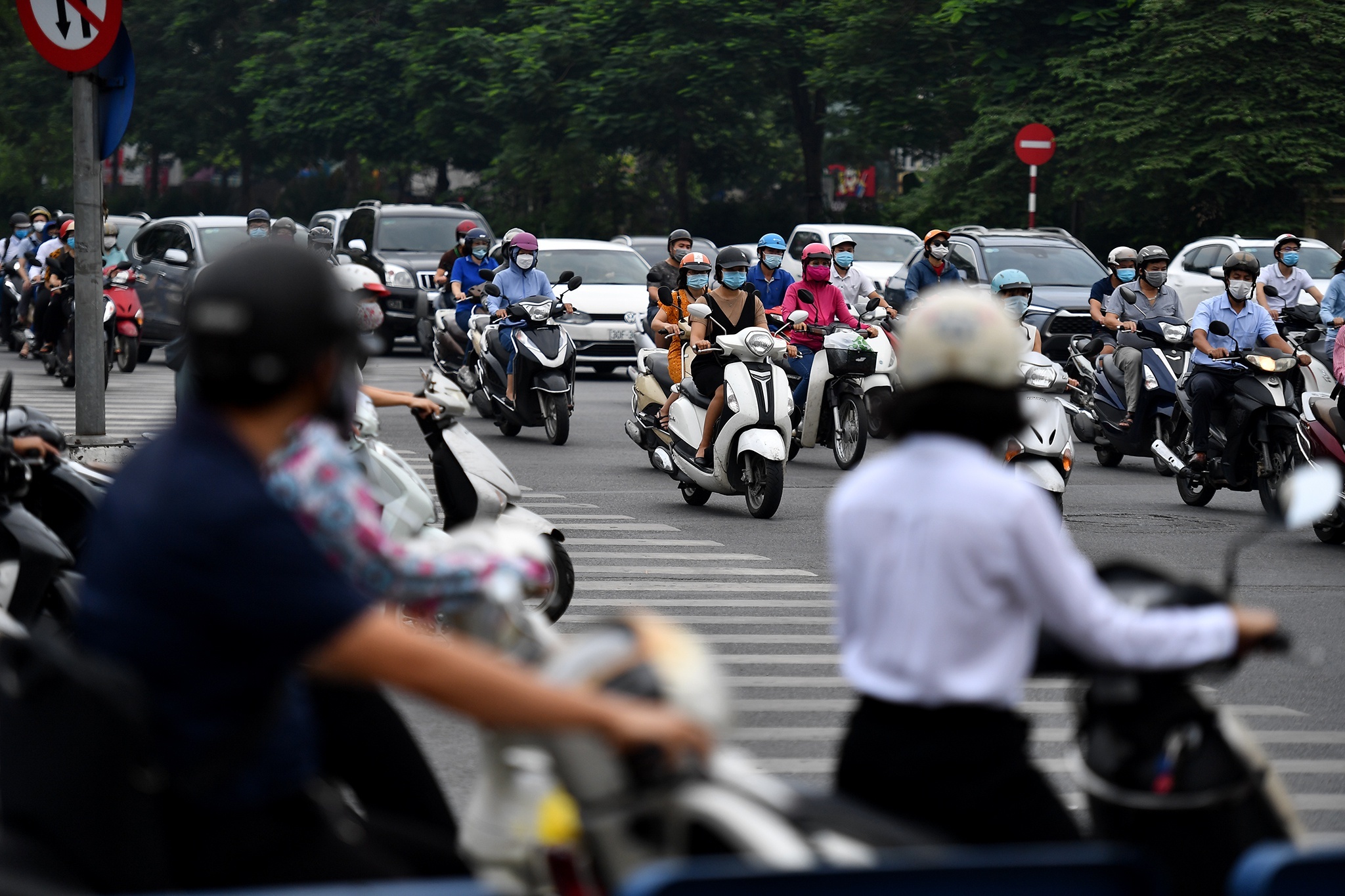 50 ngay gian cach xa hoi o Ha Noi anh 30