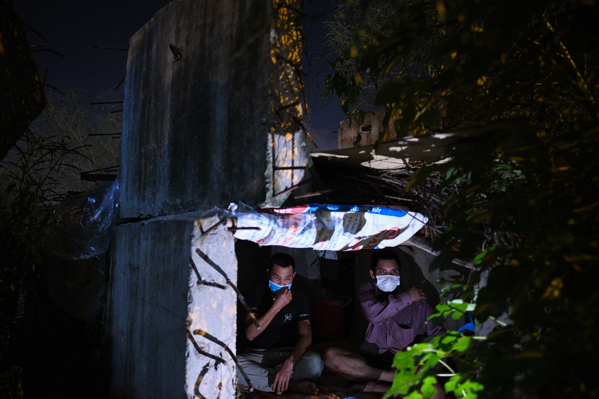 50 ngay gian cach xa hoi o Ha Noi anh 63