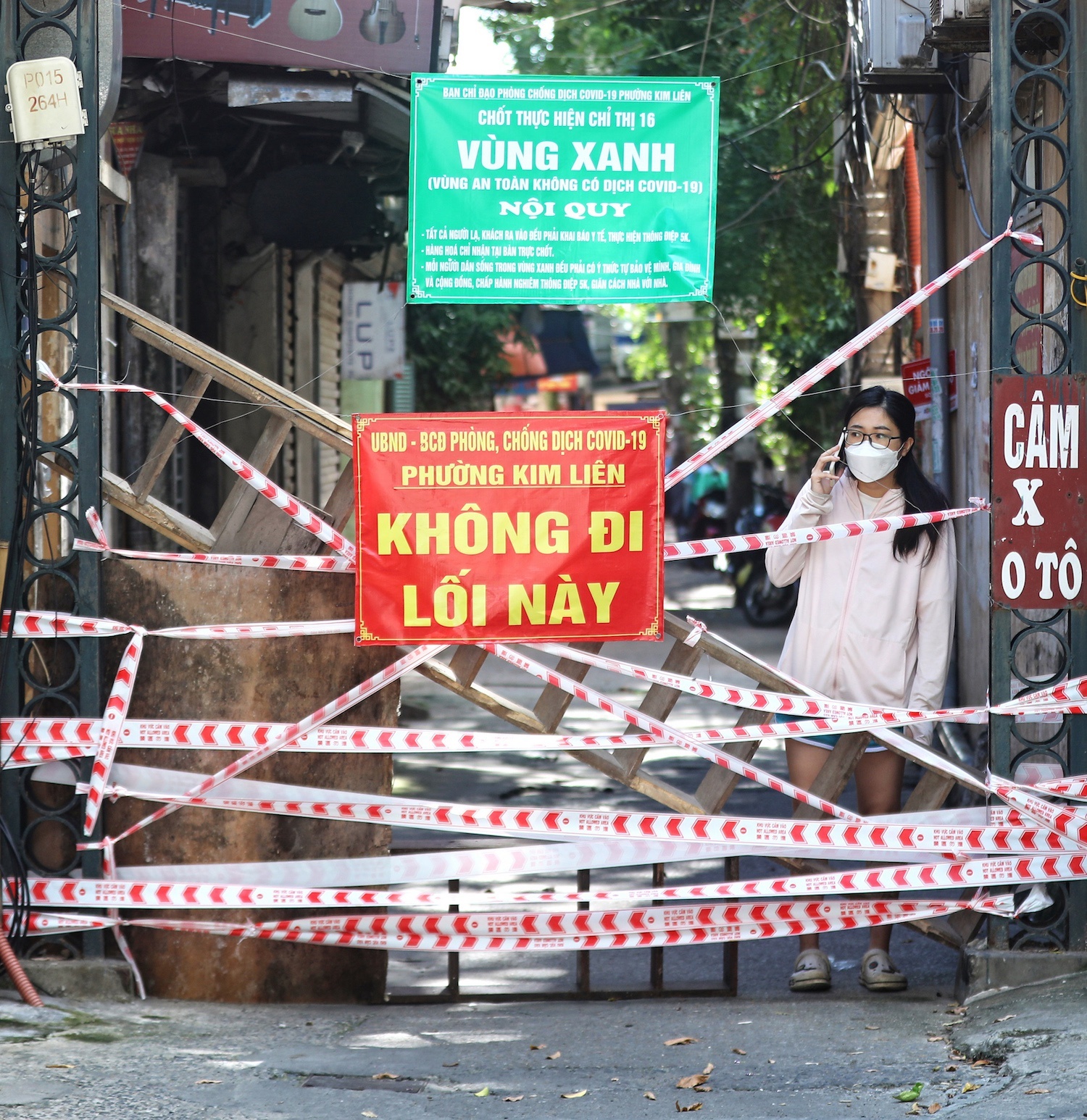 50 ngay gian cach xa hoi o Ha Noi anh 59