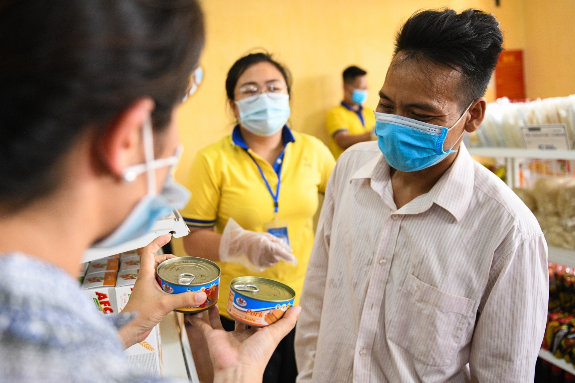 50 ngay gian cach xa hoi o Ha Noi anh 74