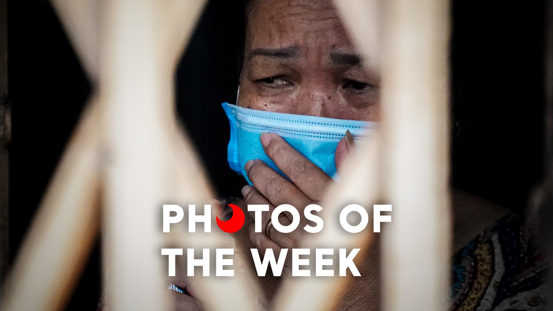 Anh tuan: Giot nuoc mat cua nguoi nhan qua cuu tro o TP.HCM hinh anh