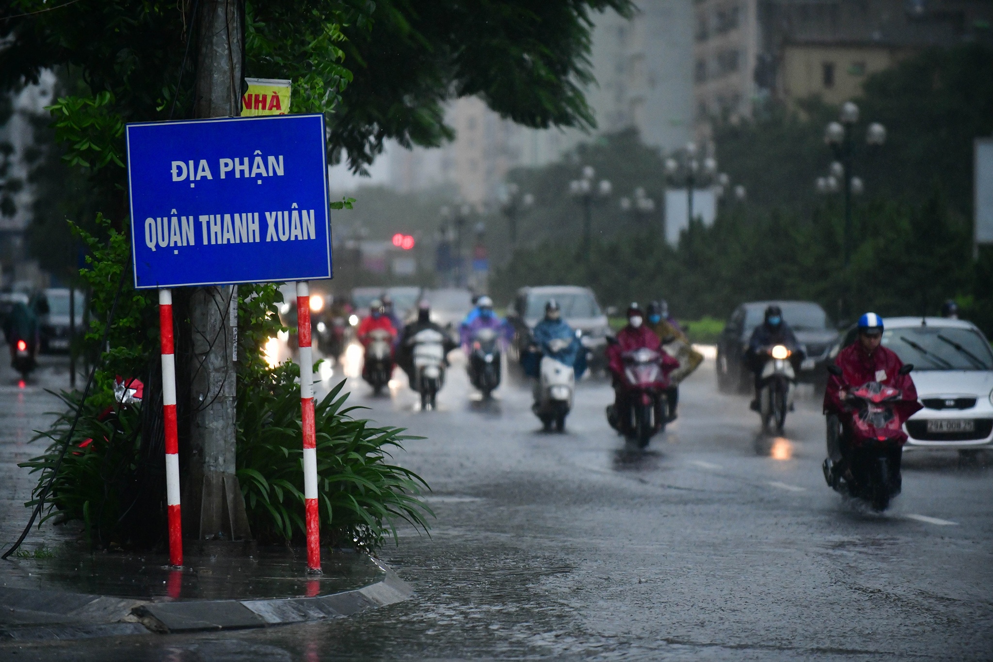 Ha Noi mua lon duong pho van dong anh 5