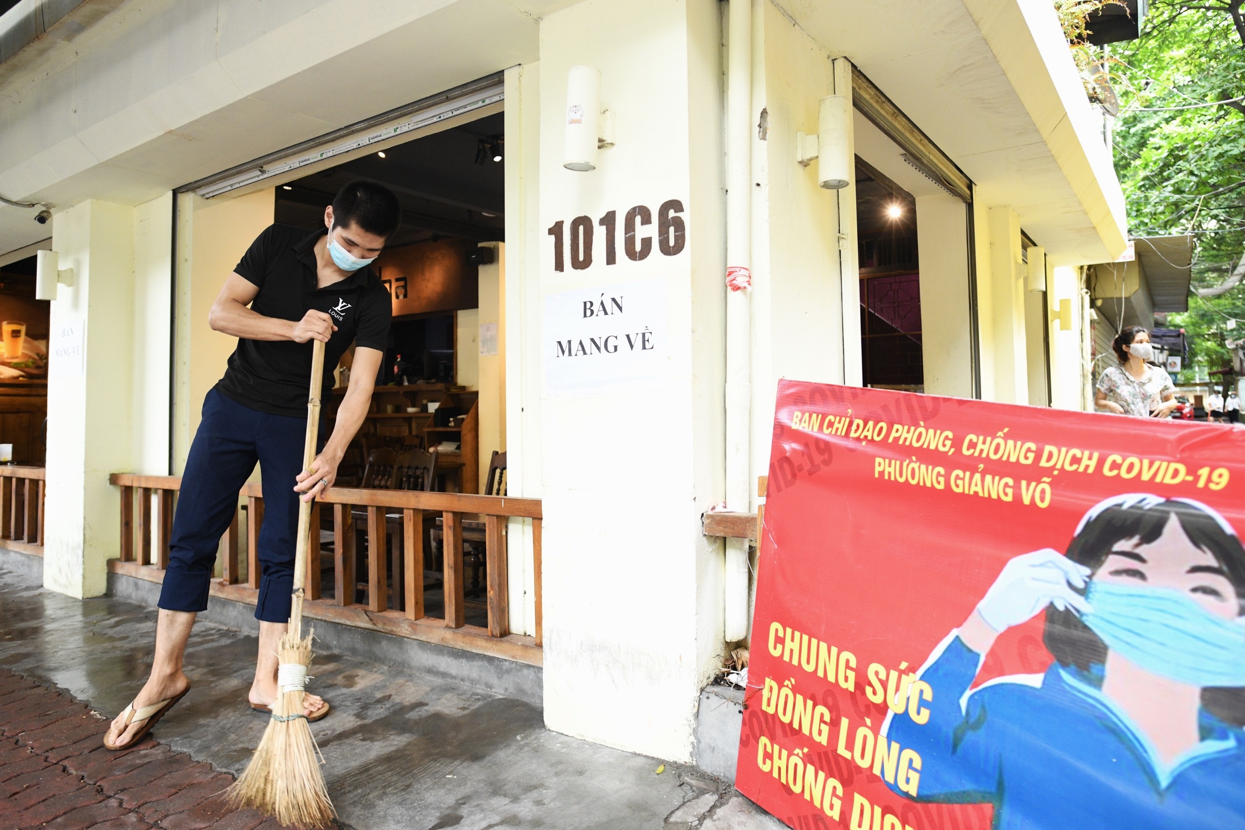 ban hang truoc gio cho phep anh 14