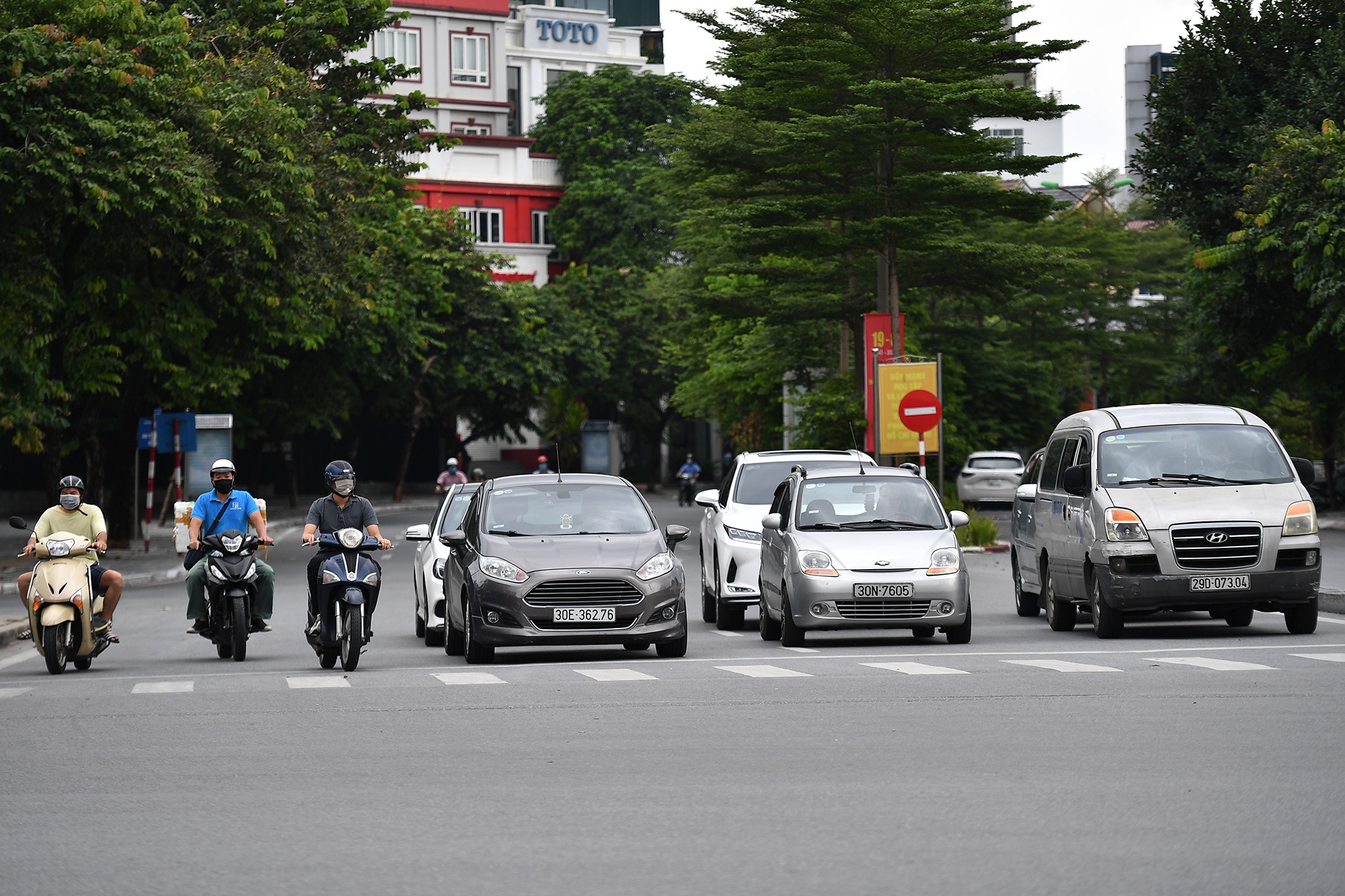 duong pho Ha Noi ngay dich anh 13