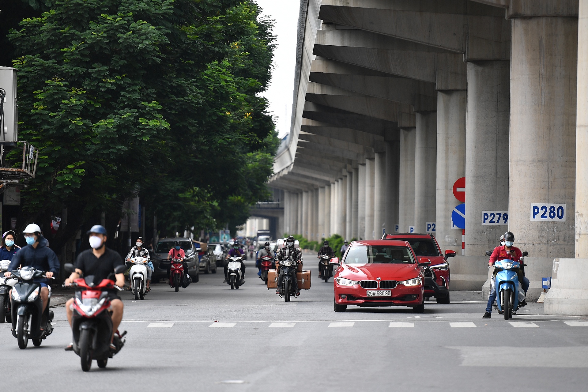 duong pho Ha Noi ngay dich anh 19