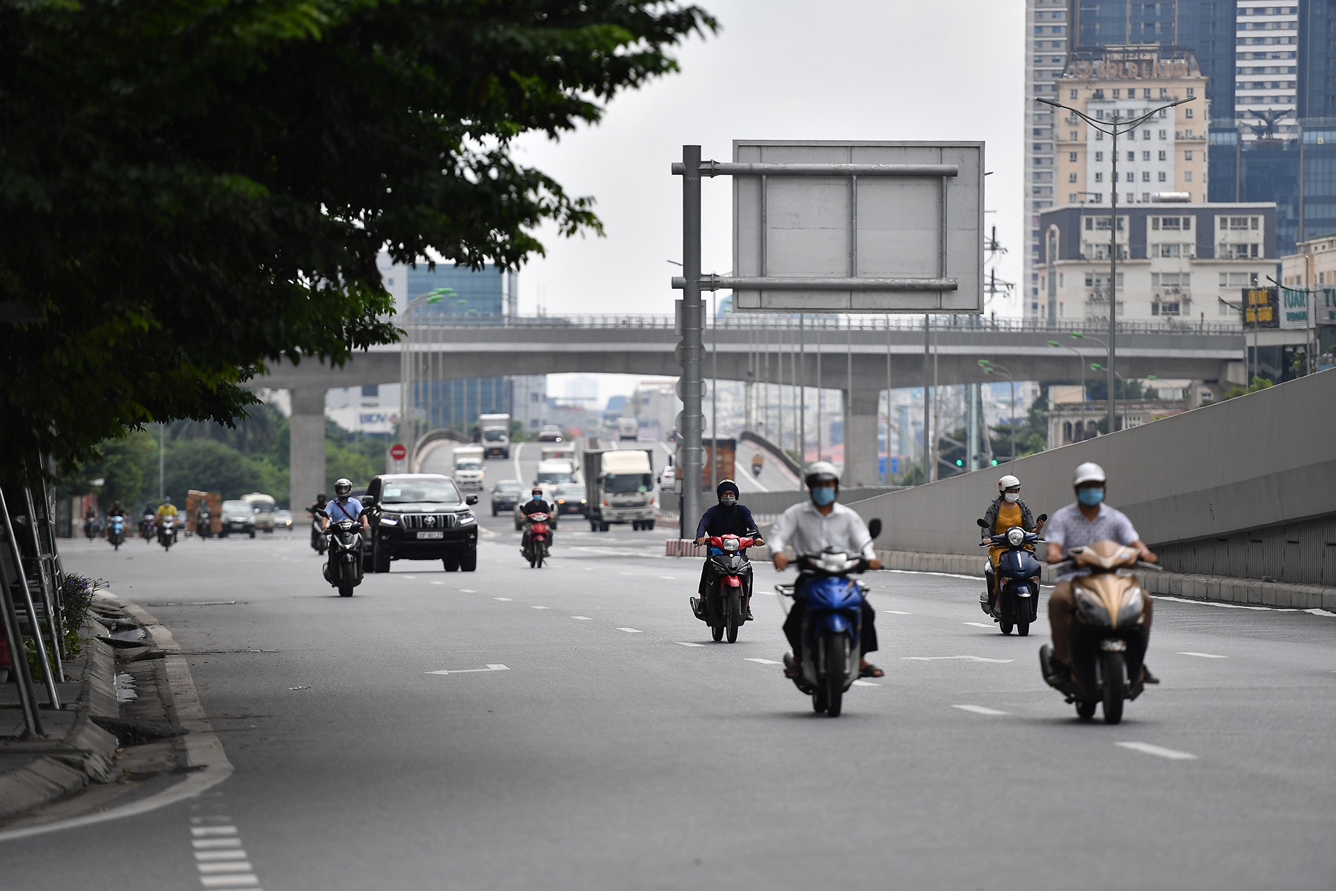 duong pho Ha Noi ngay dich anh 2