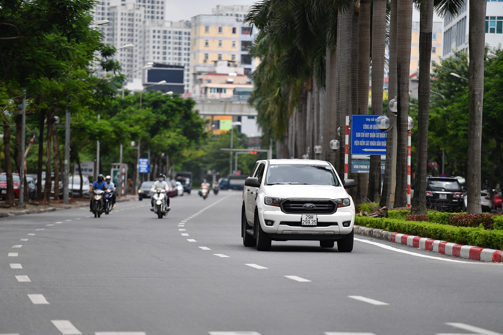 duong pho Ha Noi ngay dich anh 1