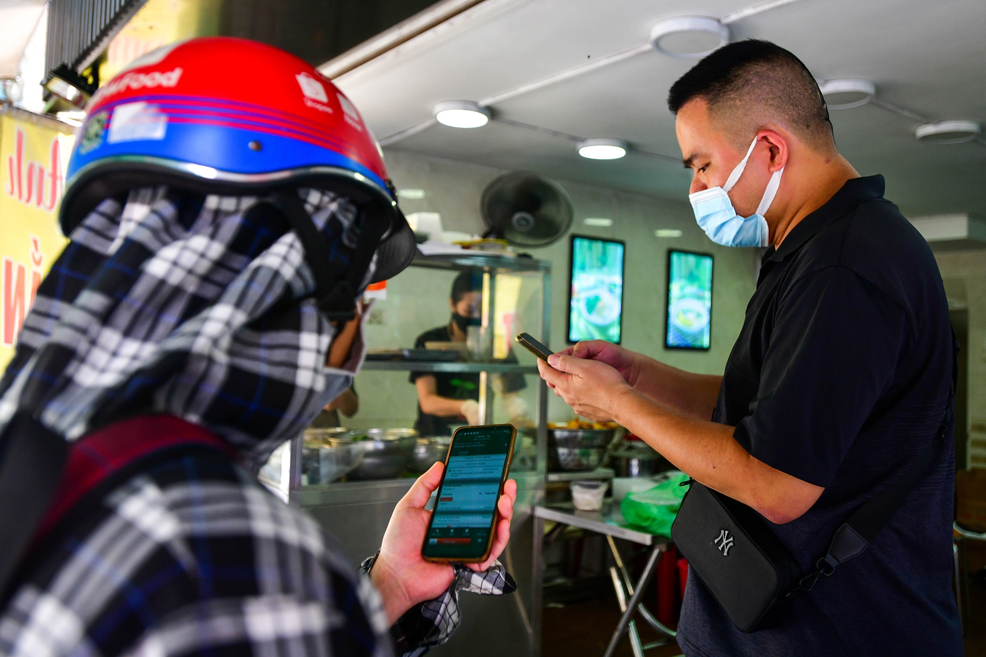 shipper hoat dong tro lai anh 6