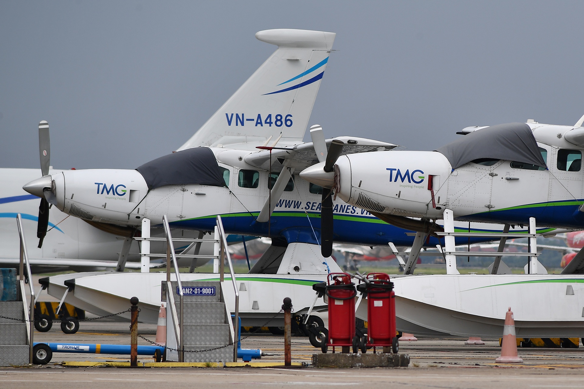san bay Noi Bai truoc ngay bay tro lai anh 10