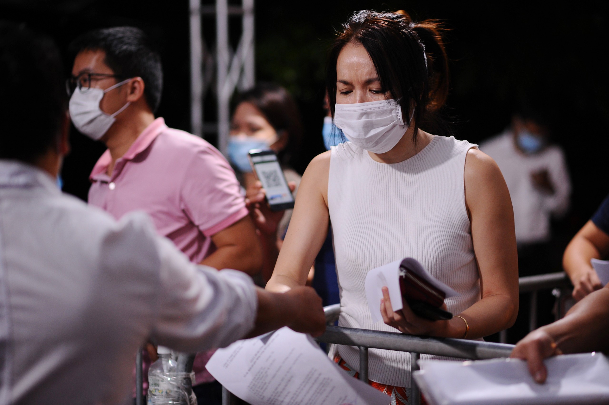 kiem soat chat o cua ngo vao Ha Noi anh 8