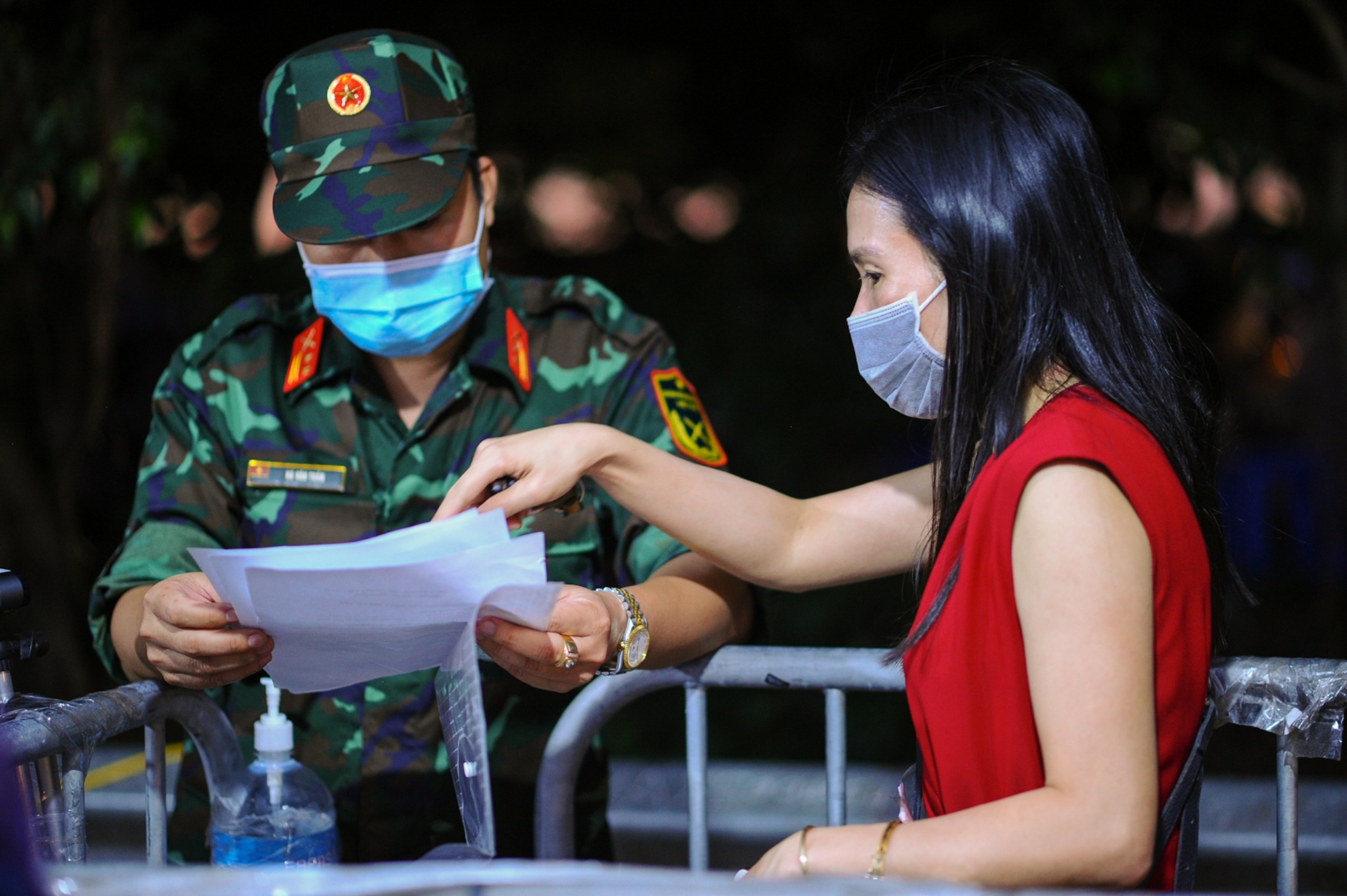 kiem soat chat o cua ngo vao Ha Noi anh 7