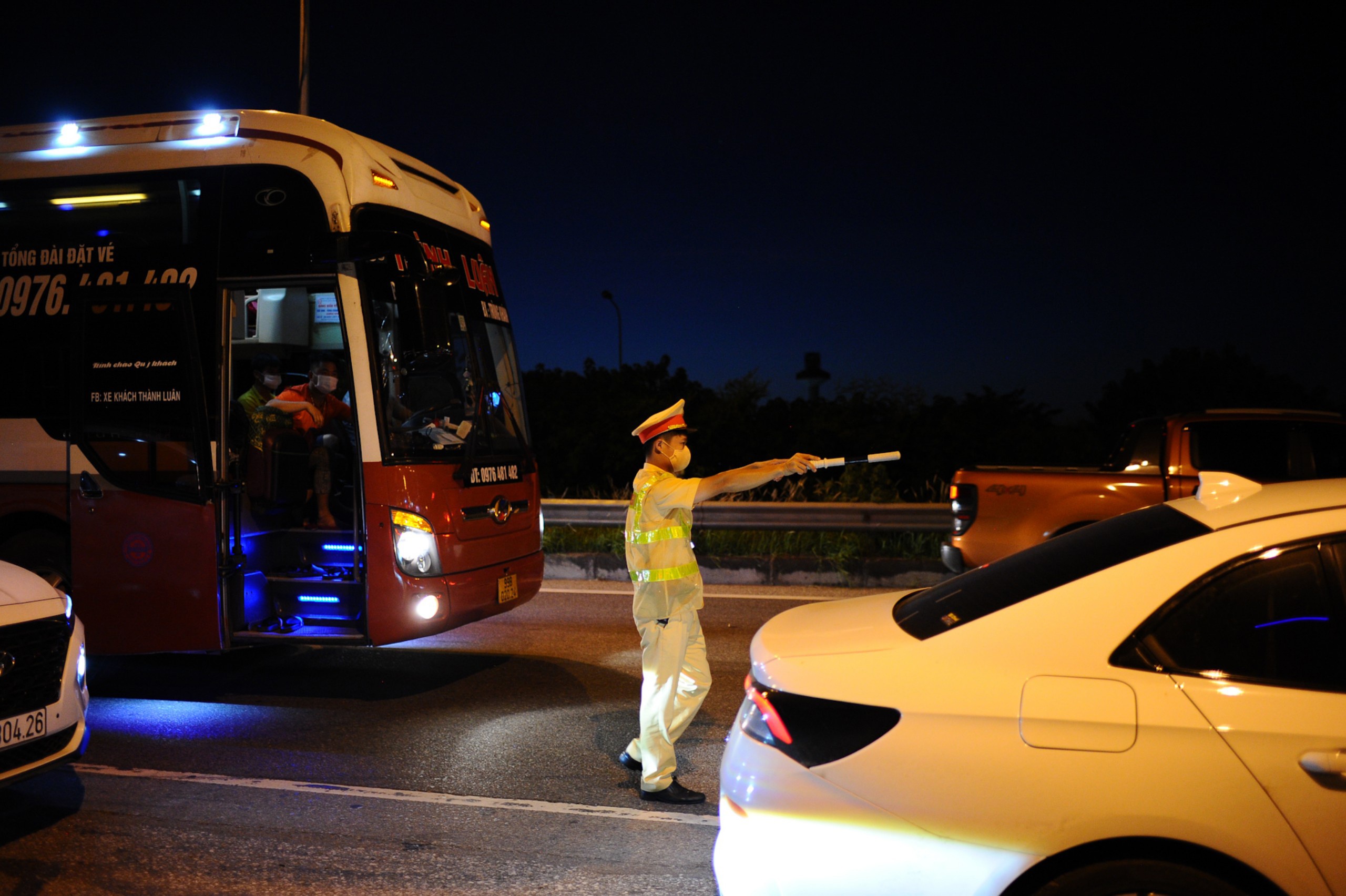 kiem soat chat o cua ngo vao Ha Noi anh 11