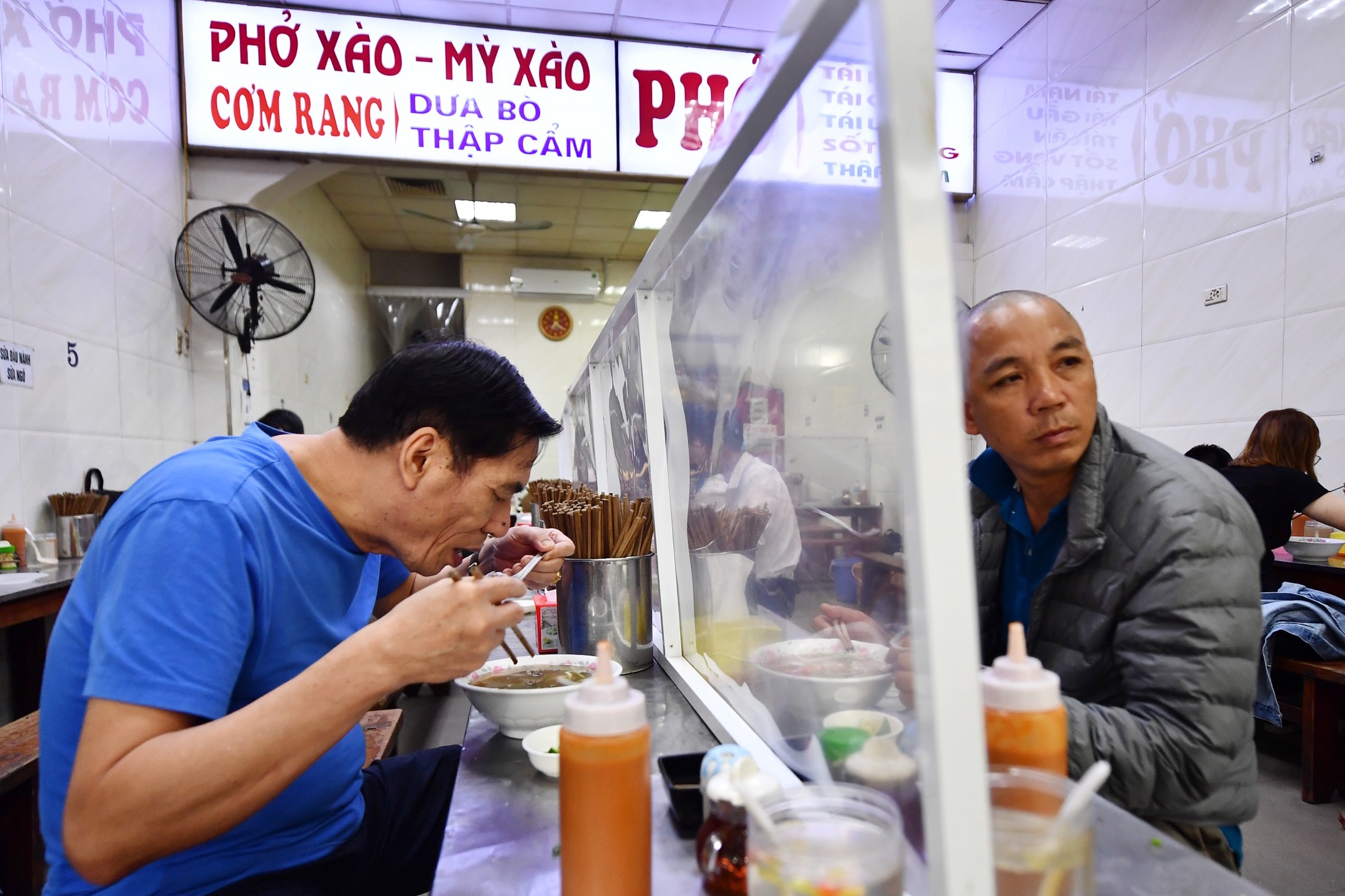 an uong tai cho ngay dau duoc hoat dong anh 4