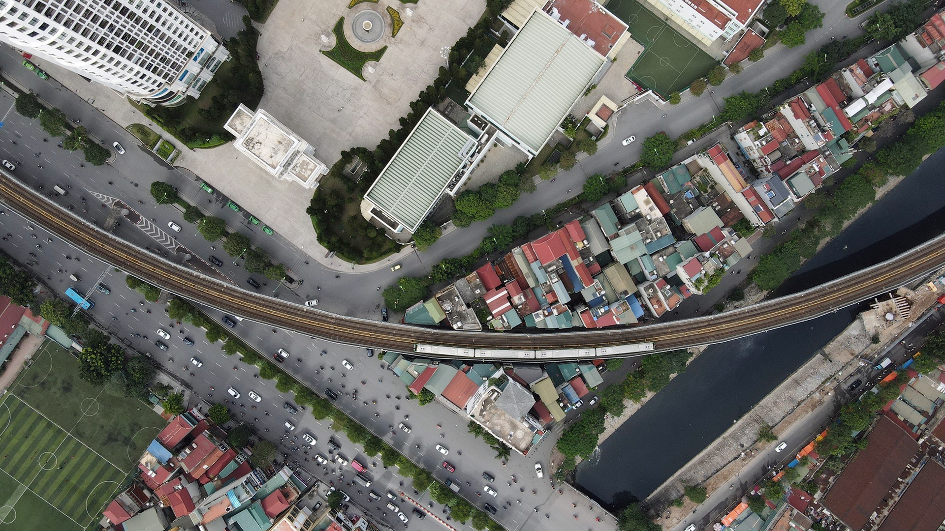 tau dien Cat Linh Ha Dong anh 11