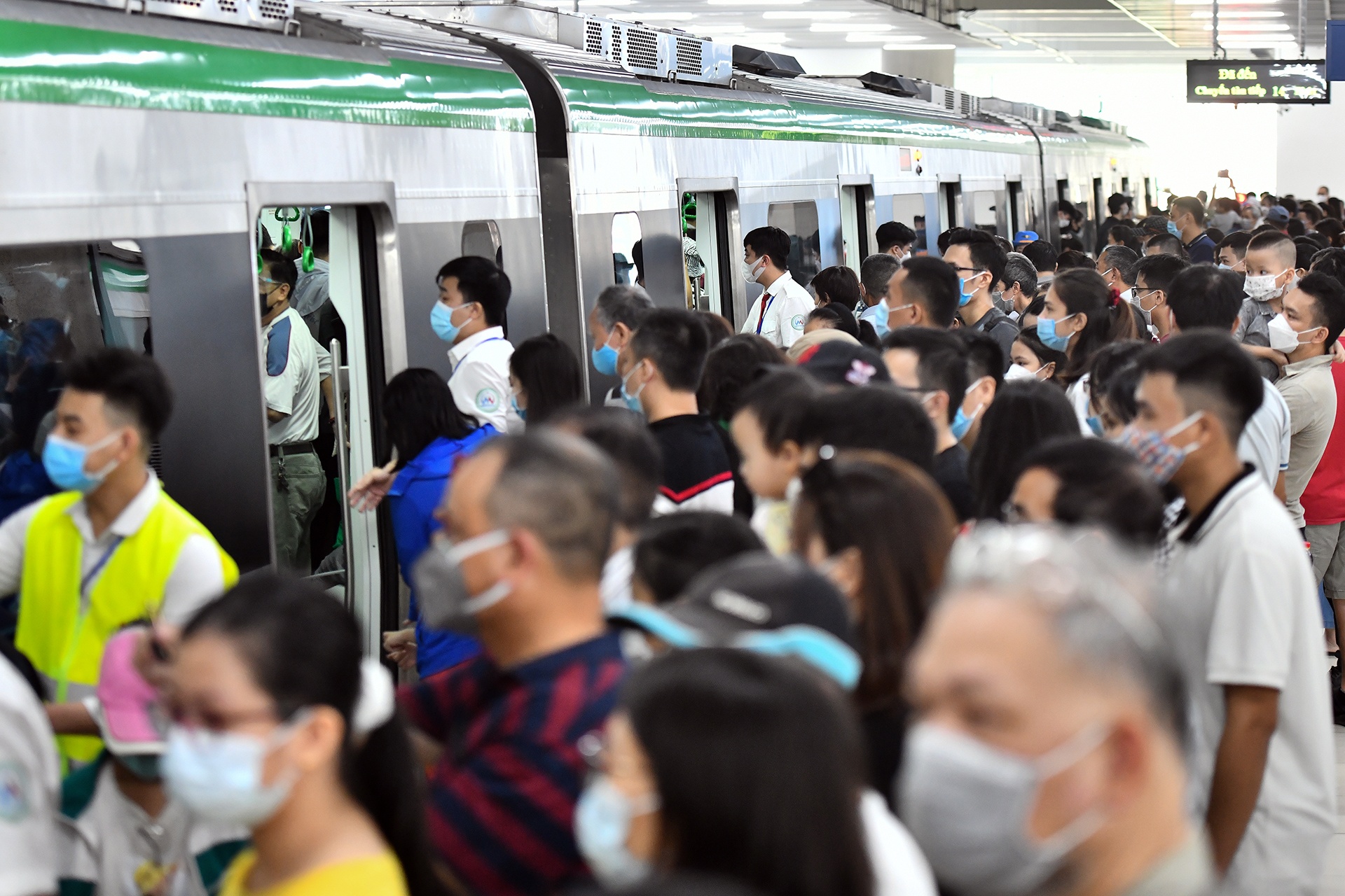 trai nghiem tau Cat Linh Ha Dong anh 16