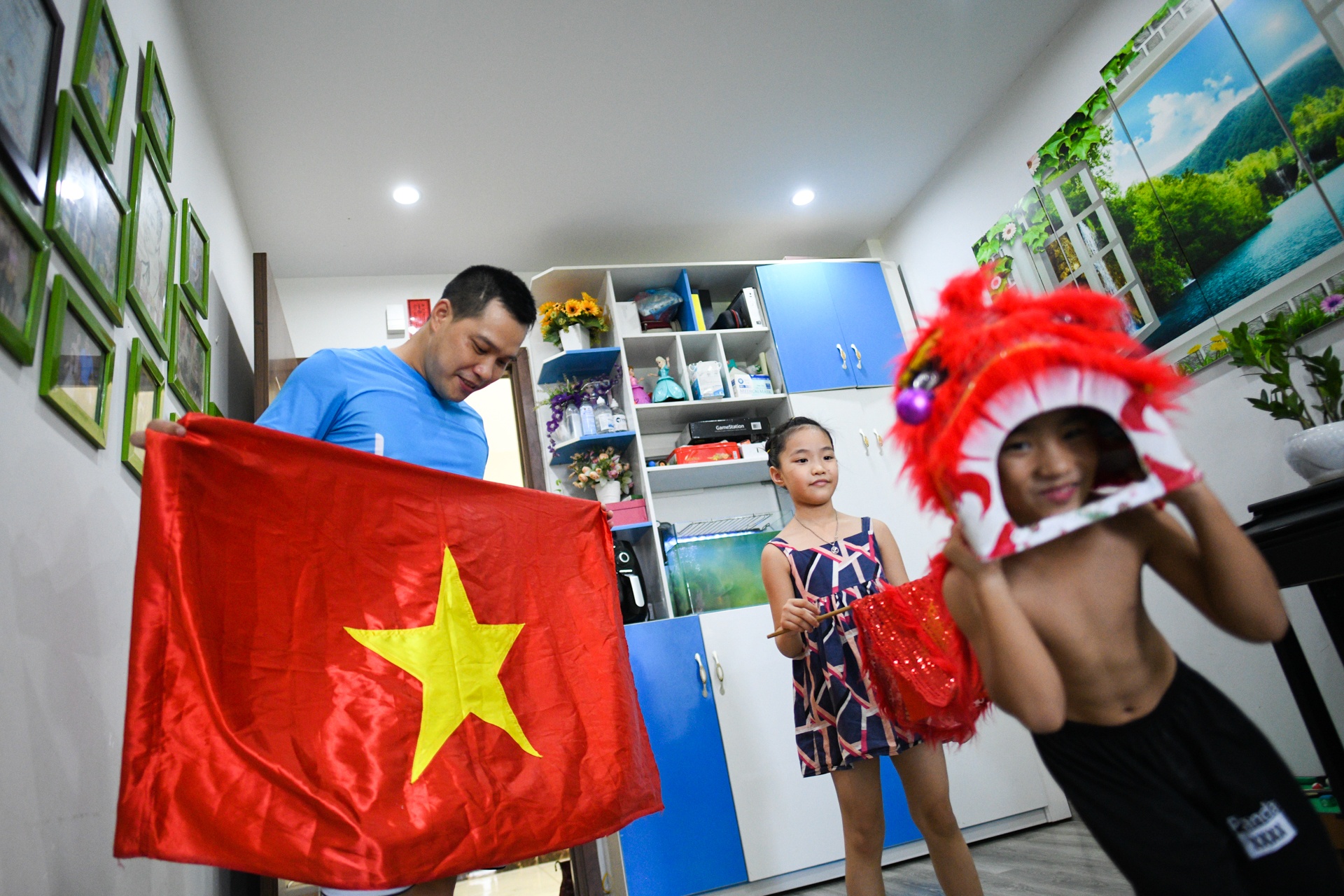 chuyen tac nghiep cua phong vien anh anh 30