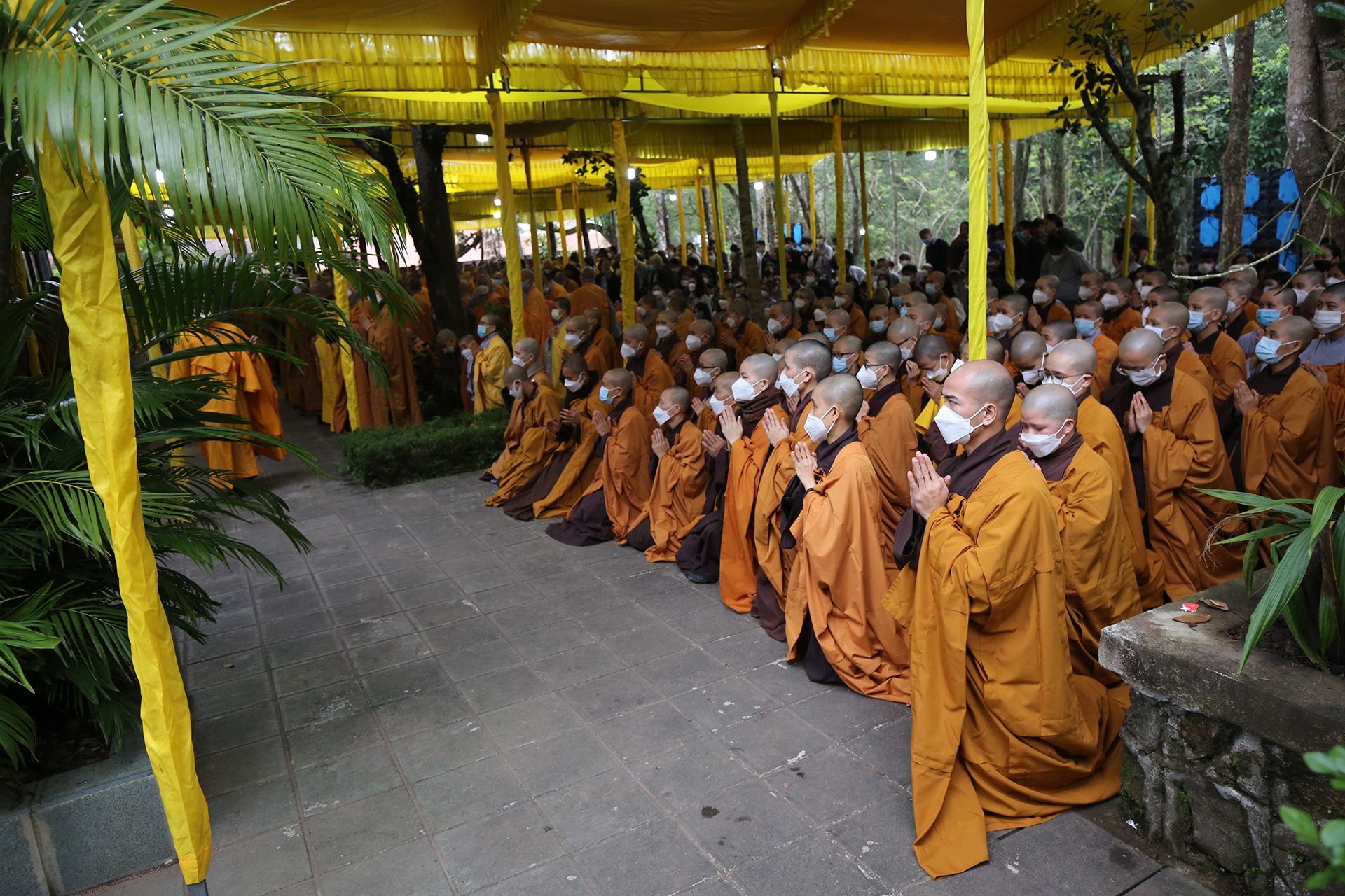 nghi thuc tam tang thien su Thich Nhat Hanh anh 3