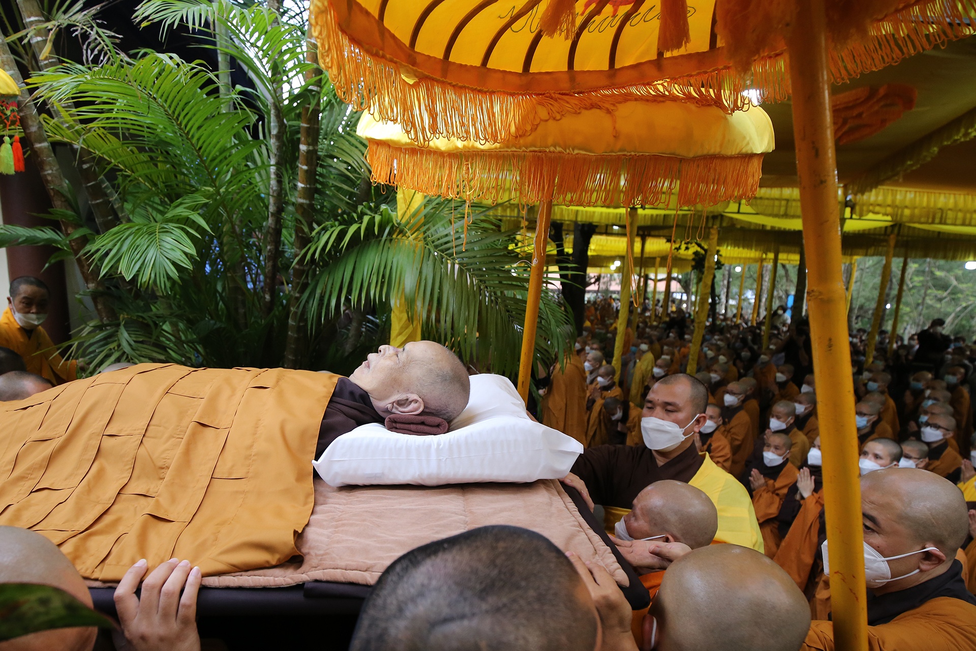 nghi thuc tam tang thien su Thich Nhat Hanh anh 5