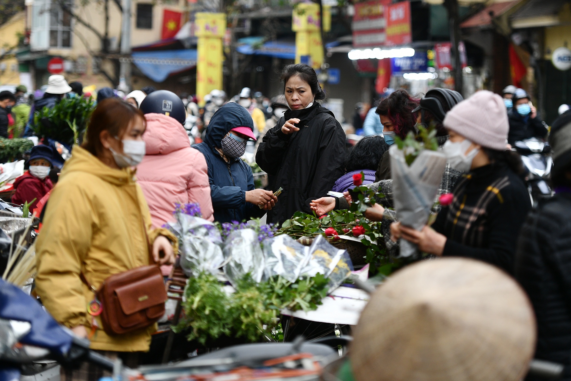 cho ngay 29 Tet anh 1