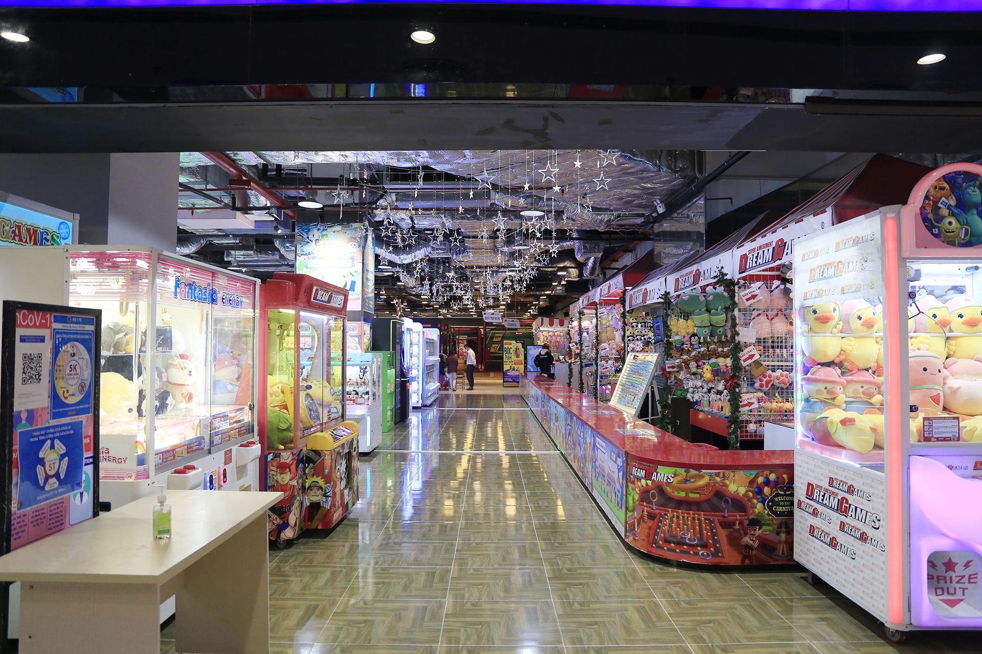 an uong trong trung tam thuong mai anh 15