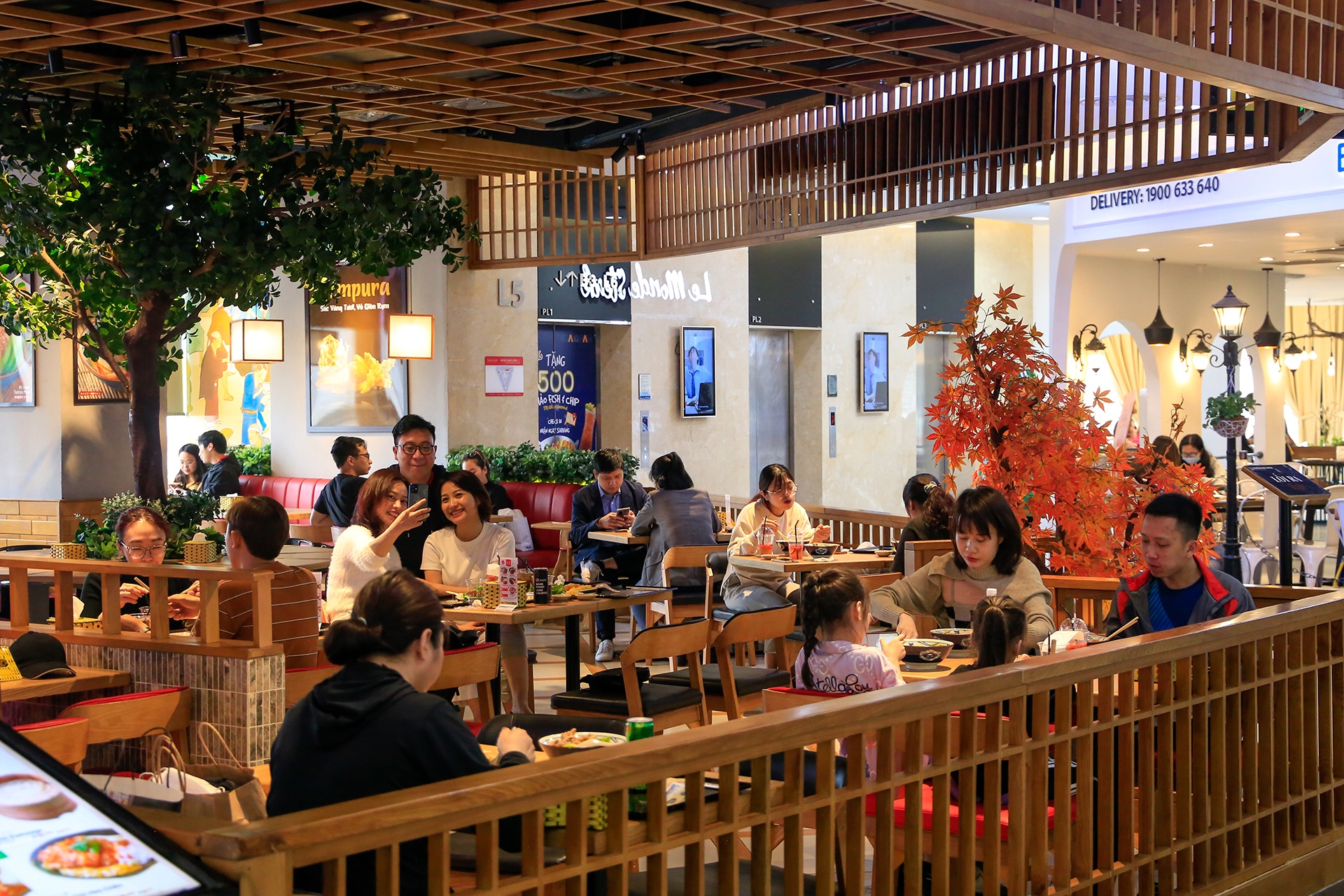 an uong trong trung tam thuong mai anh 16