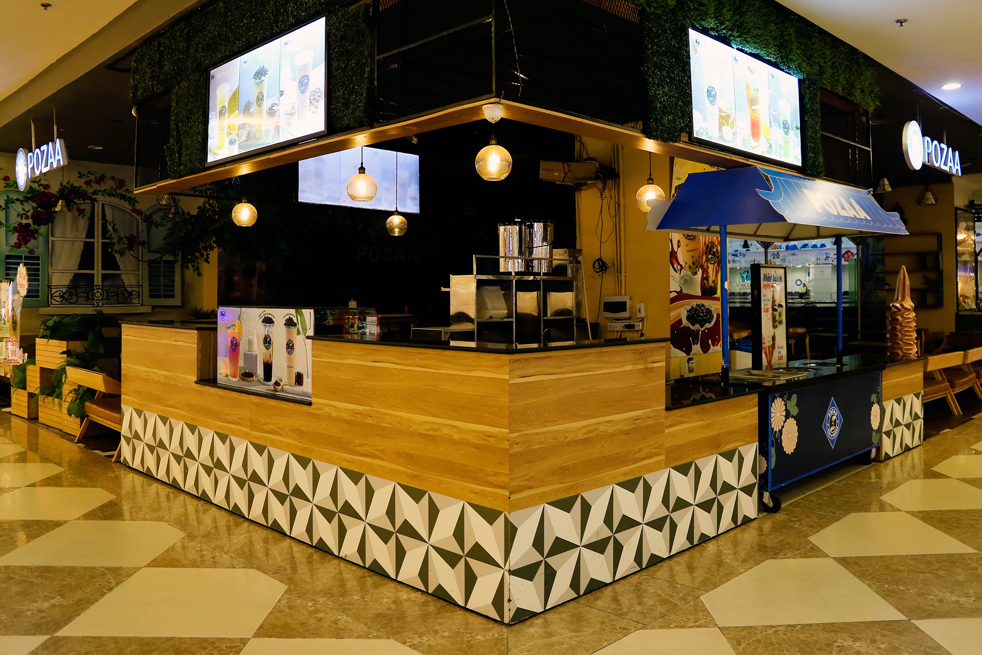 an uong trong trung tam thuong mai anh 9