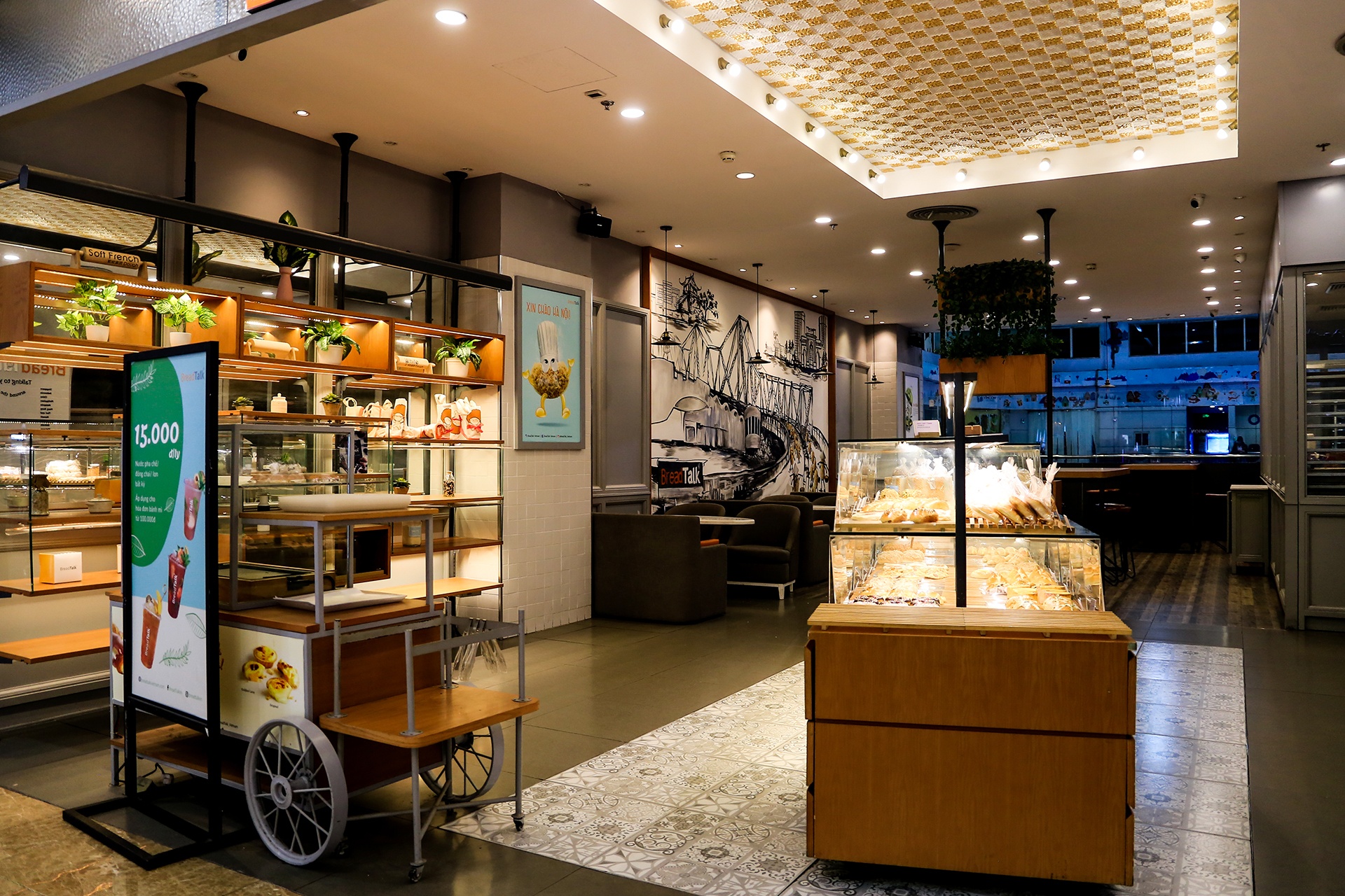 an uong trong trung tam thuong mai anh 12