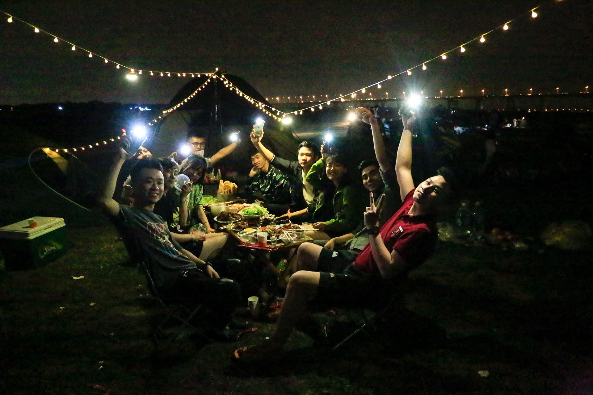 da ngoai o bai song Hong gan cau Vinh Tuy anh 14