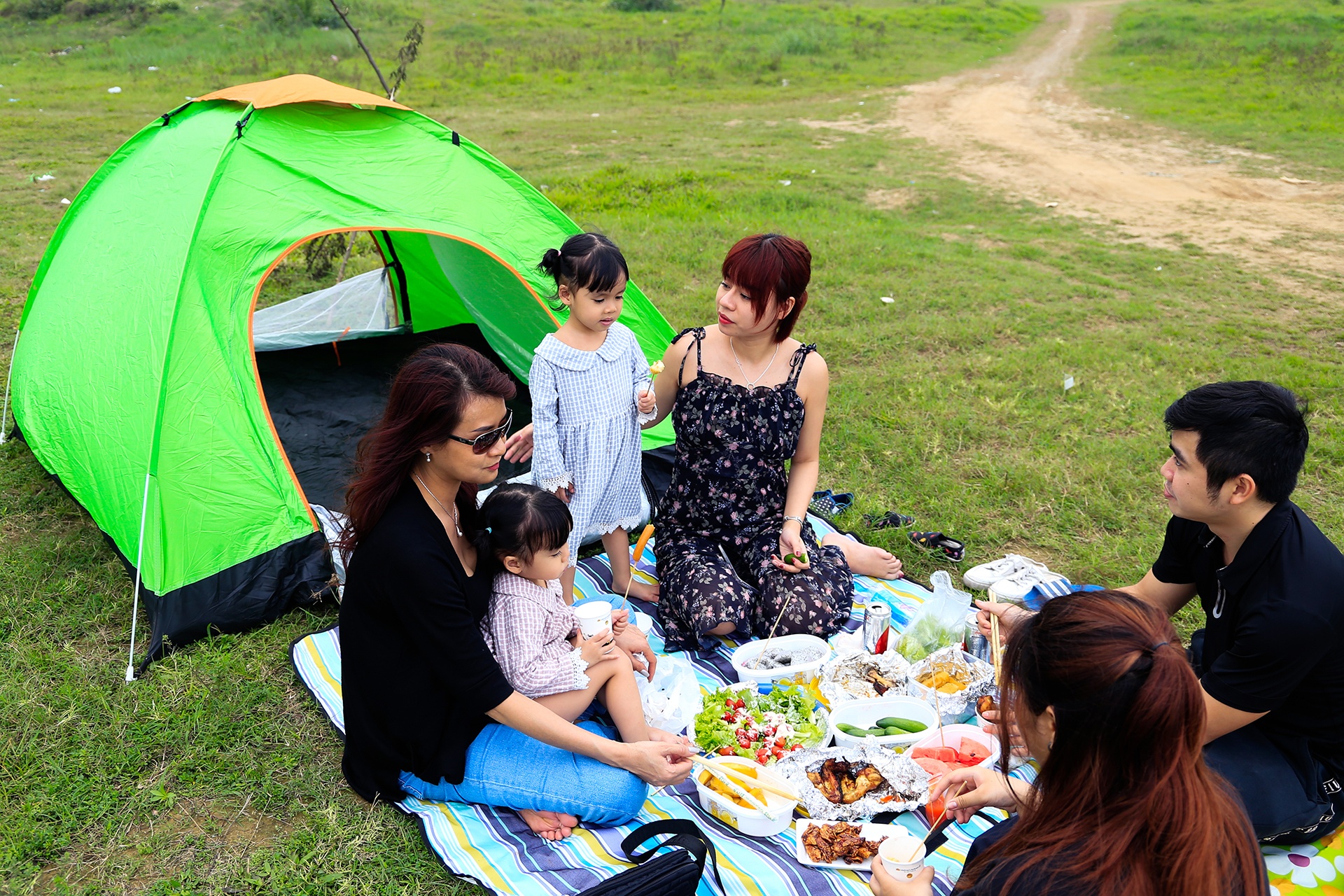 da ngoai o bai song Hong gan cau Vinh Tuy anh 9