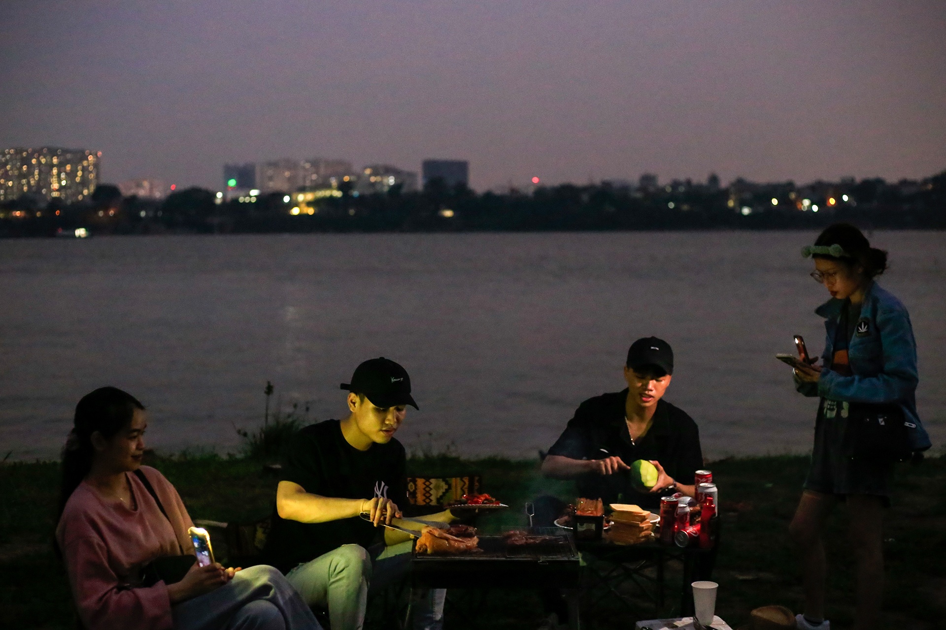 da ngoai o bai song Hong gan cau Vinh Tuy anh 13