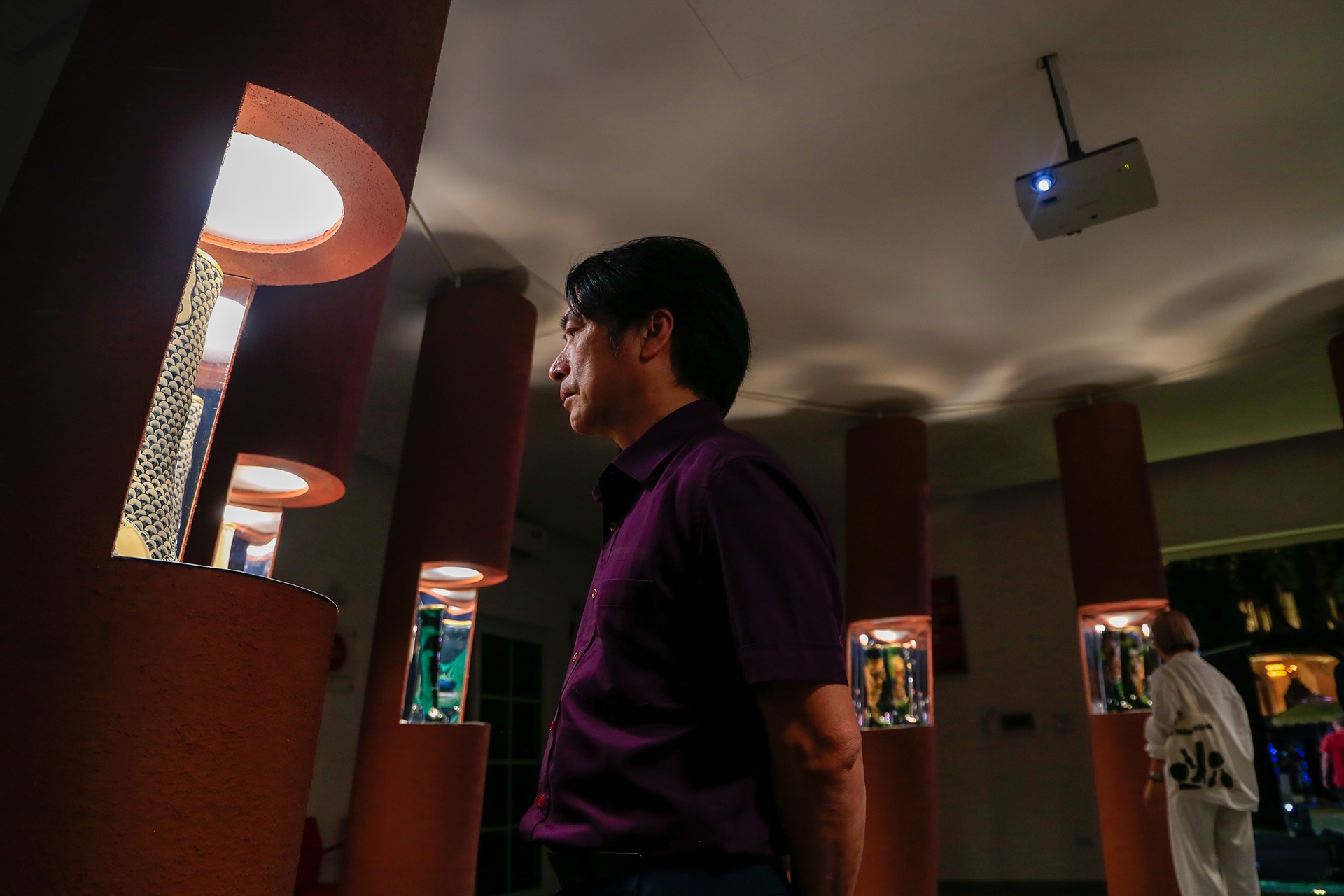 trien lam giay gom anh 1