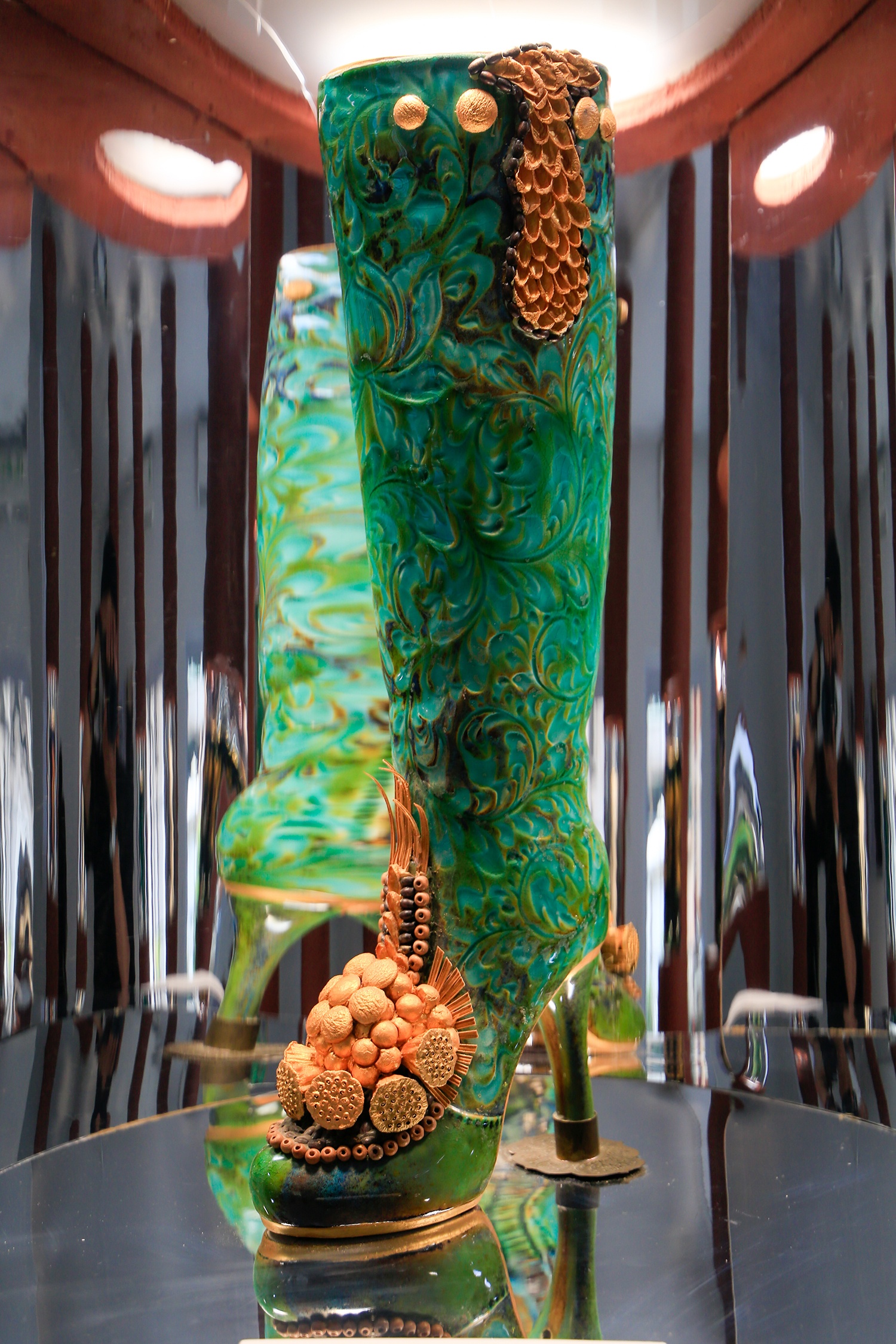 trien lam giay gom anh 7