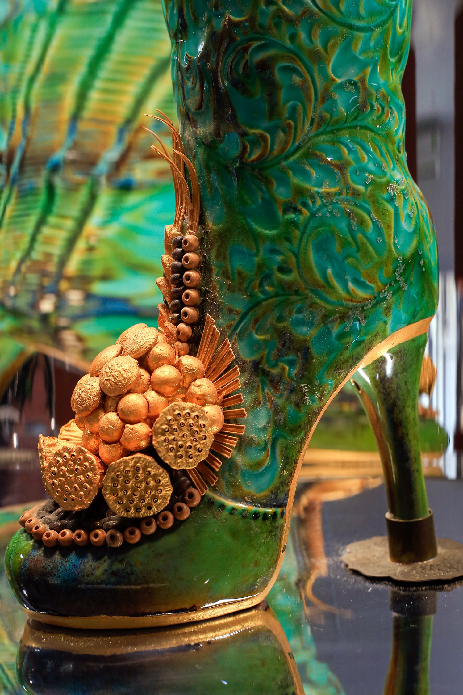 trien lam giay gom anh 8