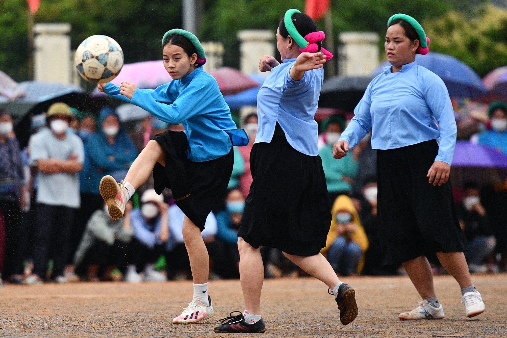 giai da bong nu o nu Binh Lieu anh 6