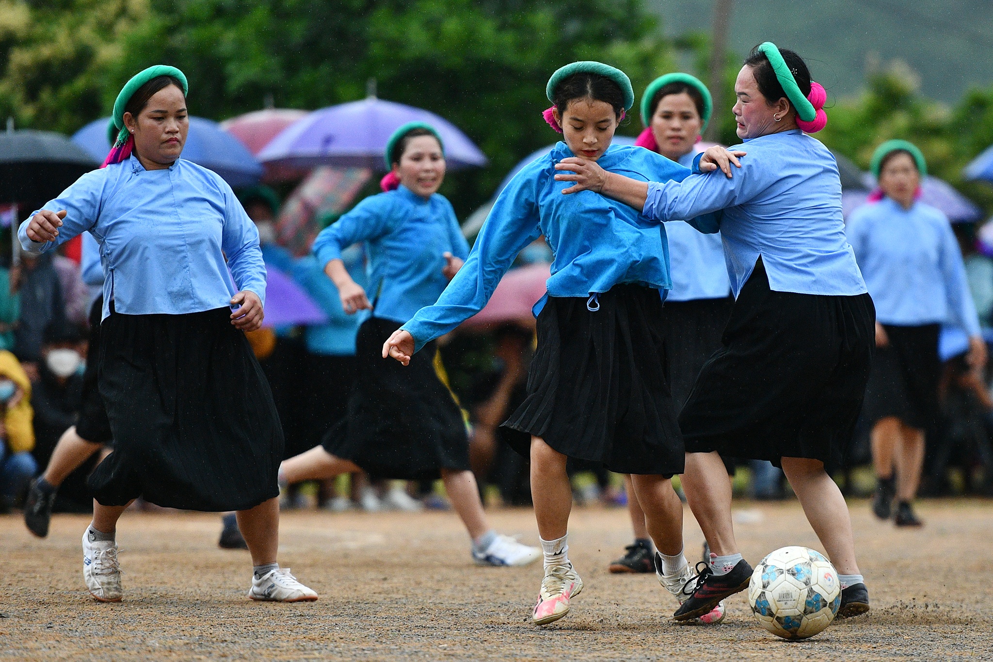 giai da bong nu o nu Binh Lieu anh 7