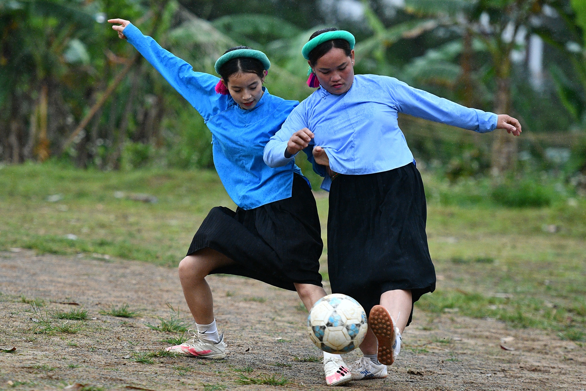 giai da bong nu o nu Binh Lieu anh 17