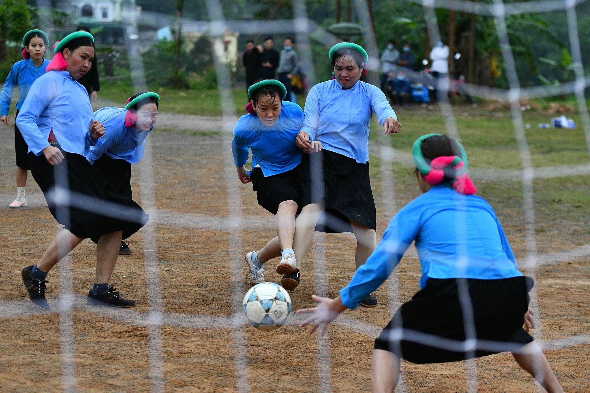 giai da bong nu o nu Binh Lieu anh 14