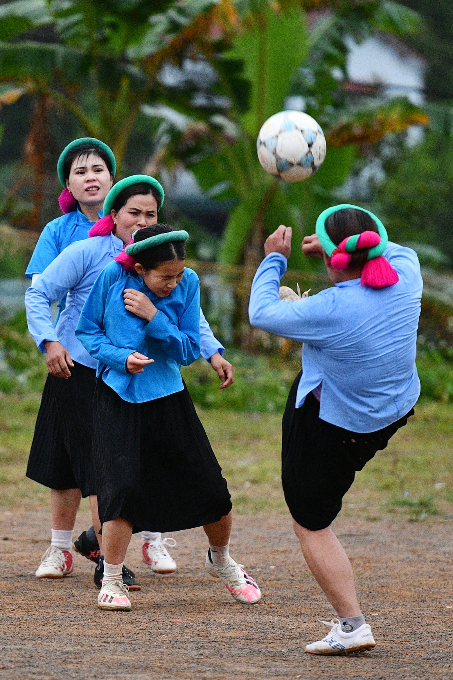 giai da bong nu o nu Binh Lieu anh 13