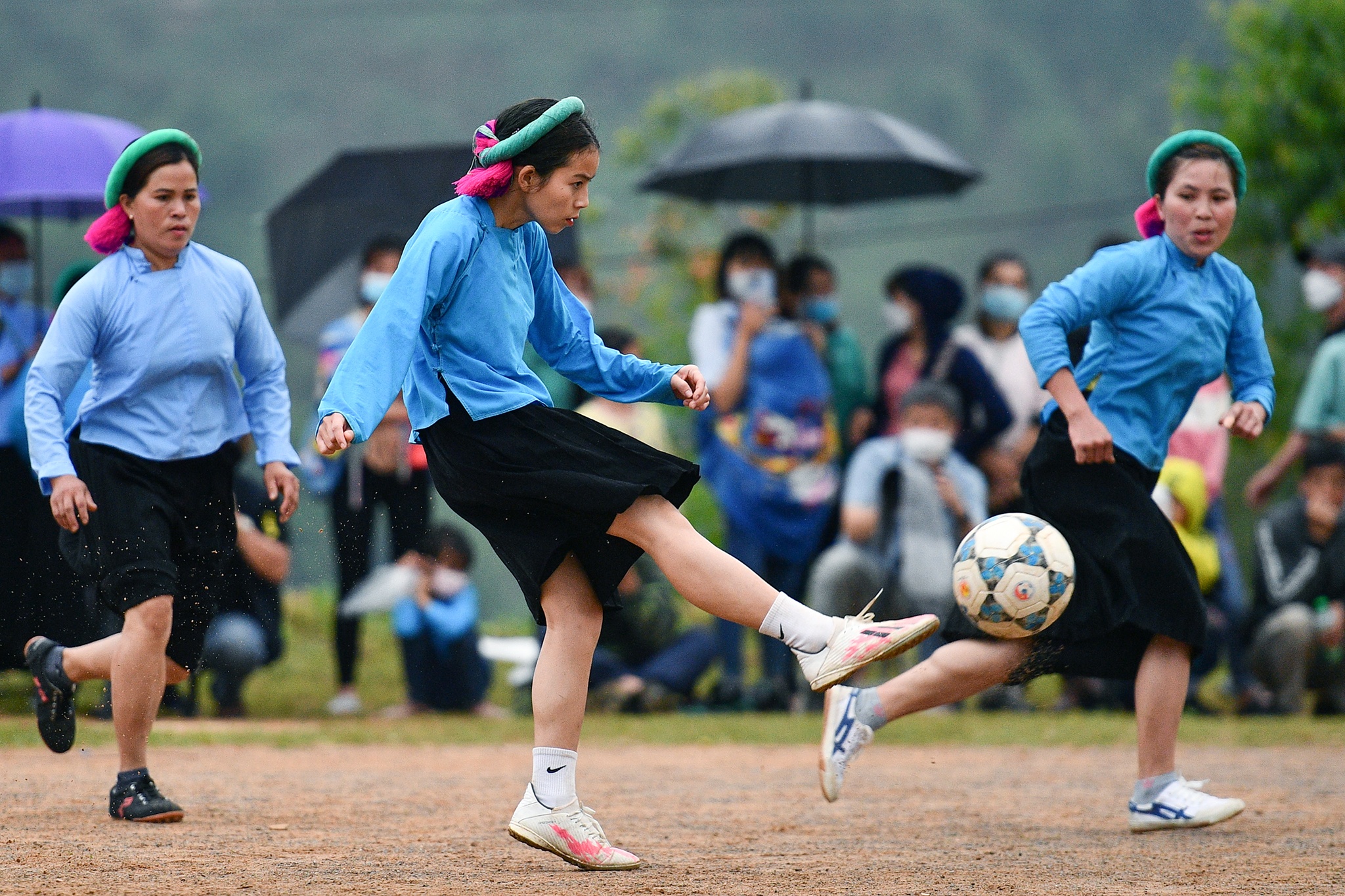 giai da bong nu o nu Binh Lieu anh 25