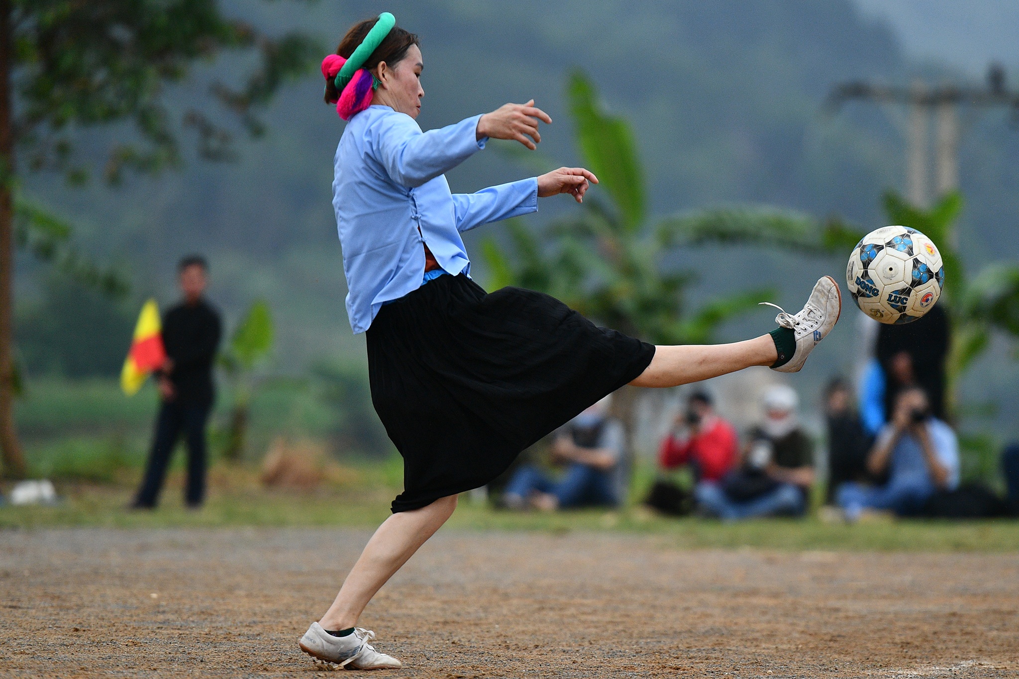giai da bong nu o nu Binh Lieu anh 43