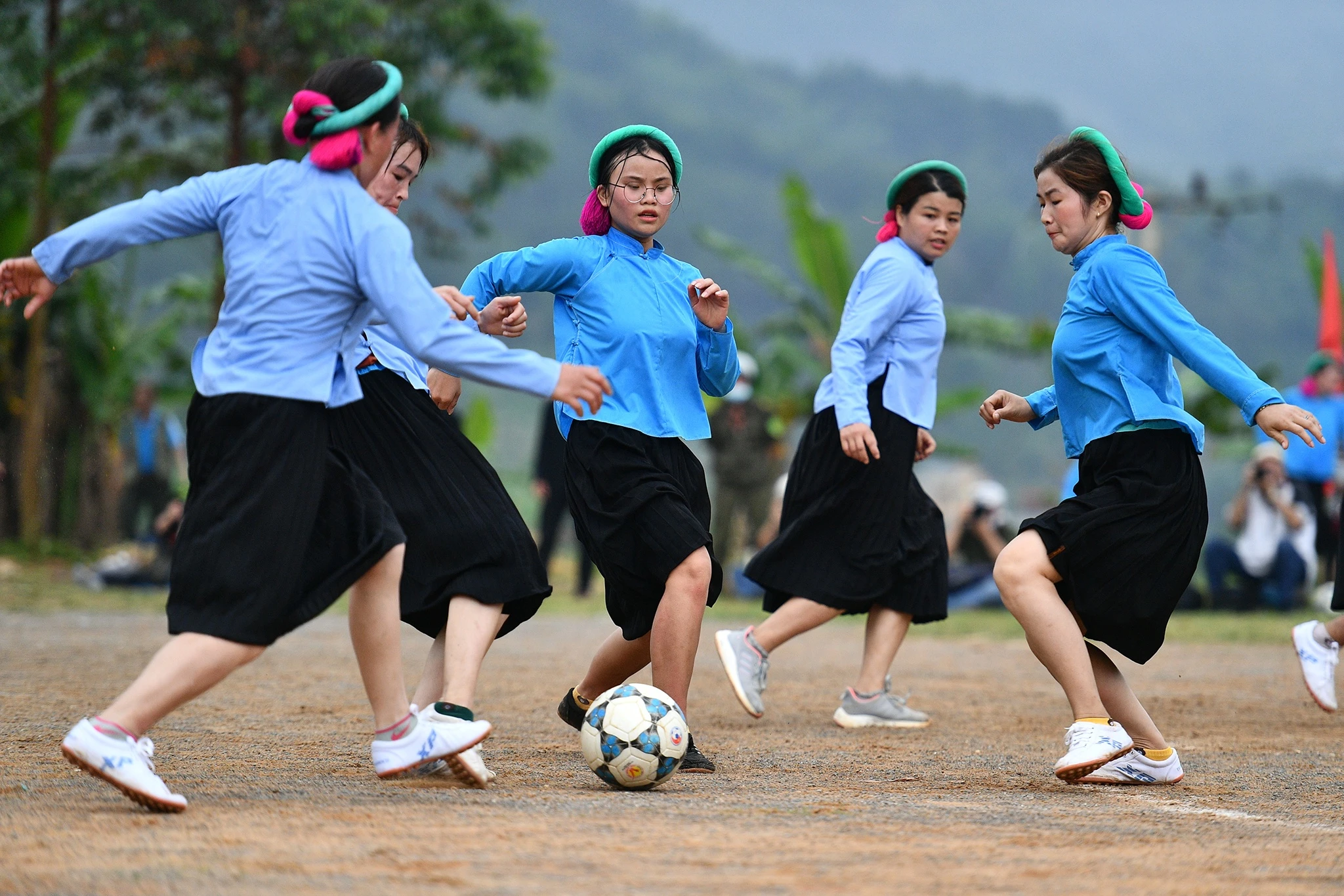 giai da bong nu o nu Binh Lieu anh 30