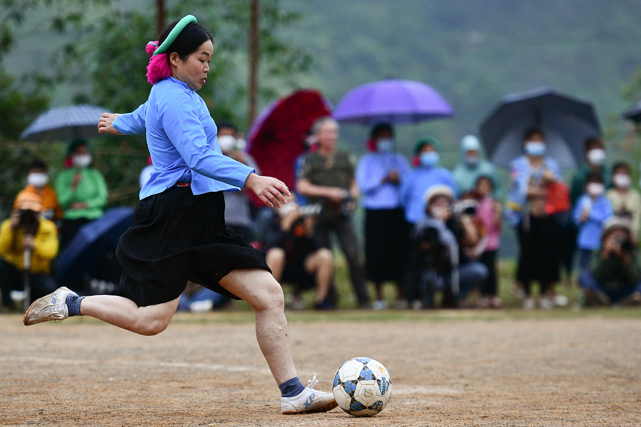 giai da bong nu o nu Binh Lieu anh 46