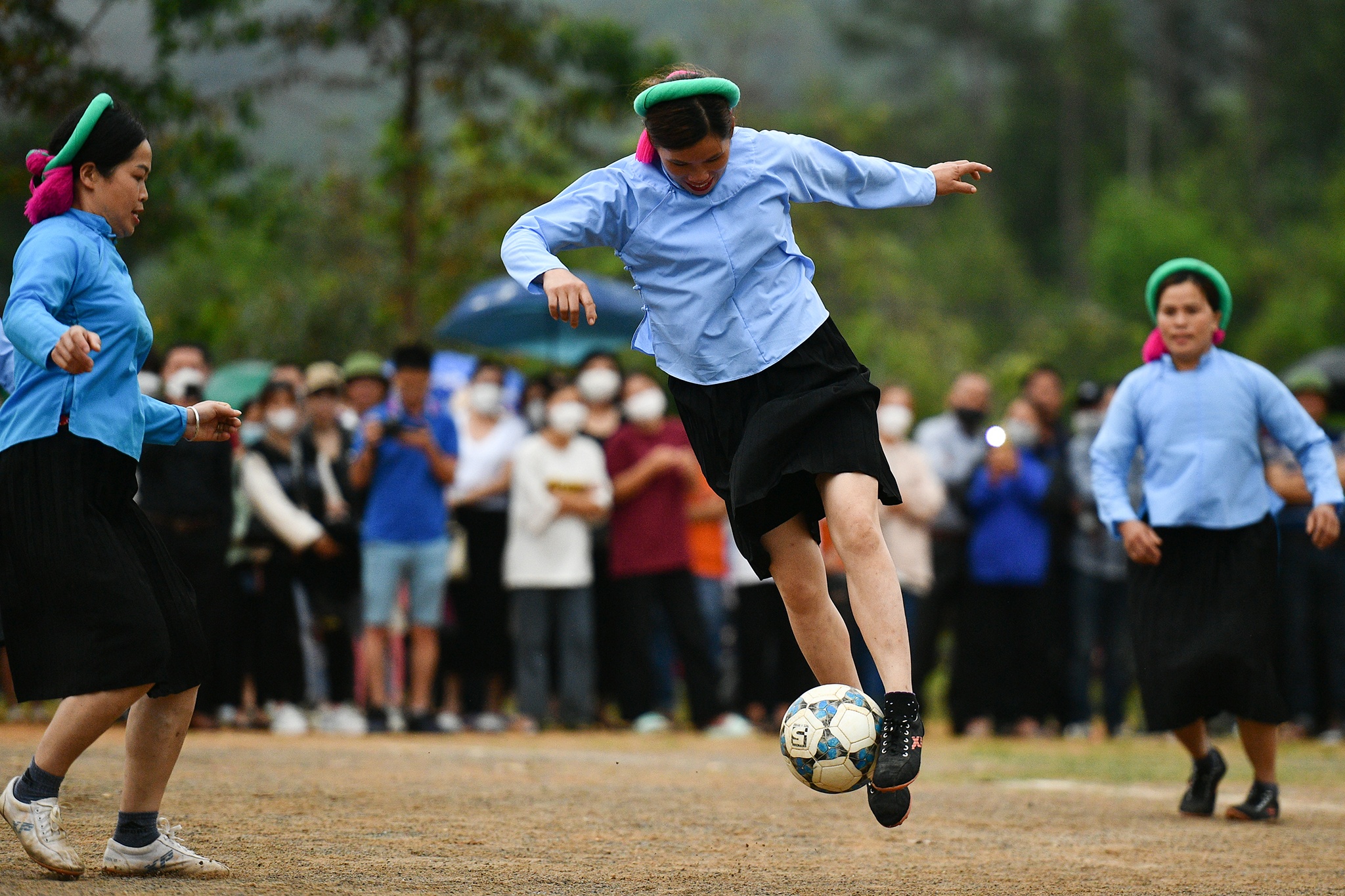 giai da bong nu o nu Binh Lieu anh 48