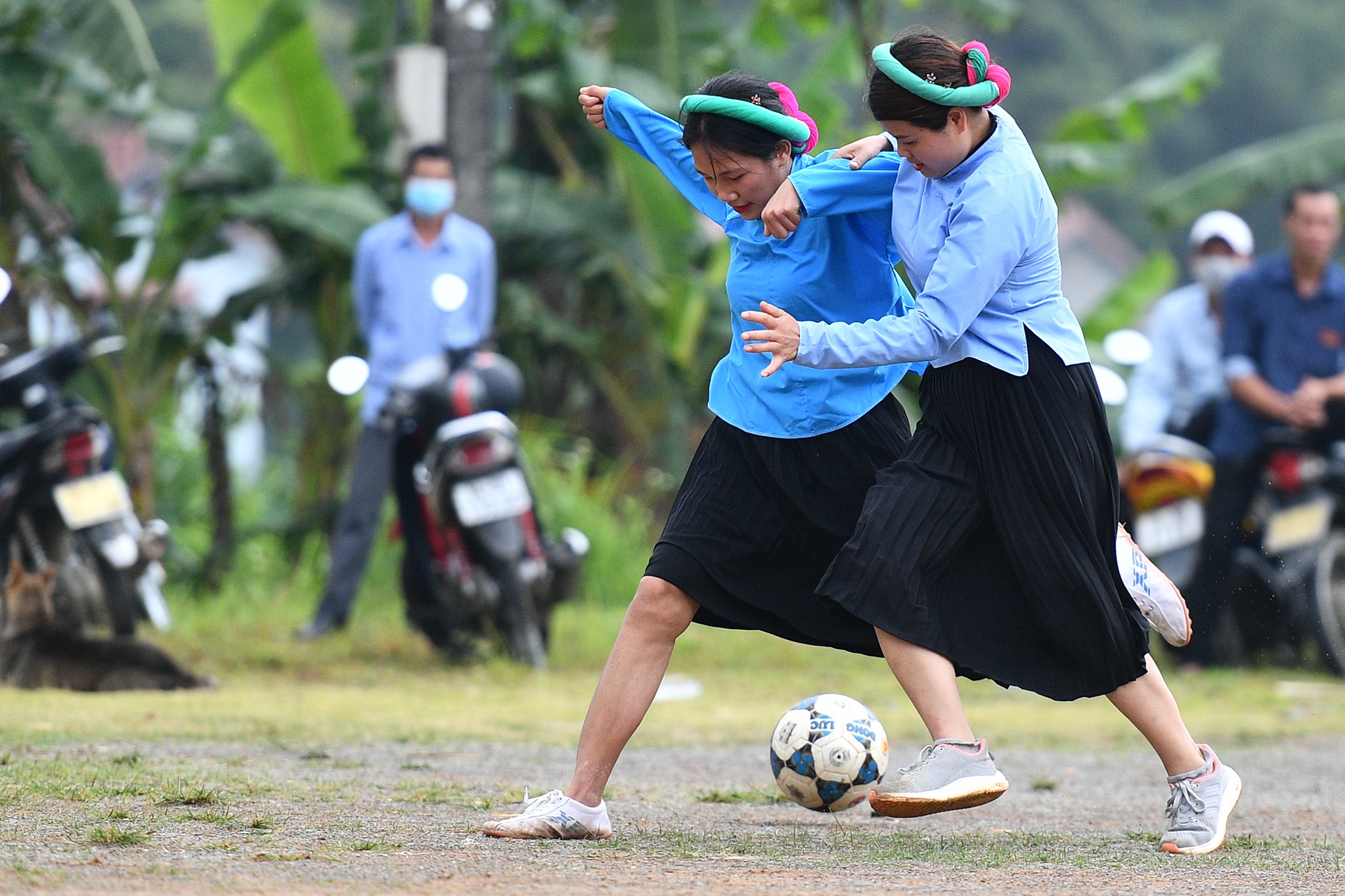 giai da bong nu o nu Binh Lieu anh 31