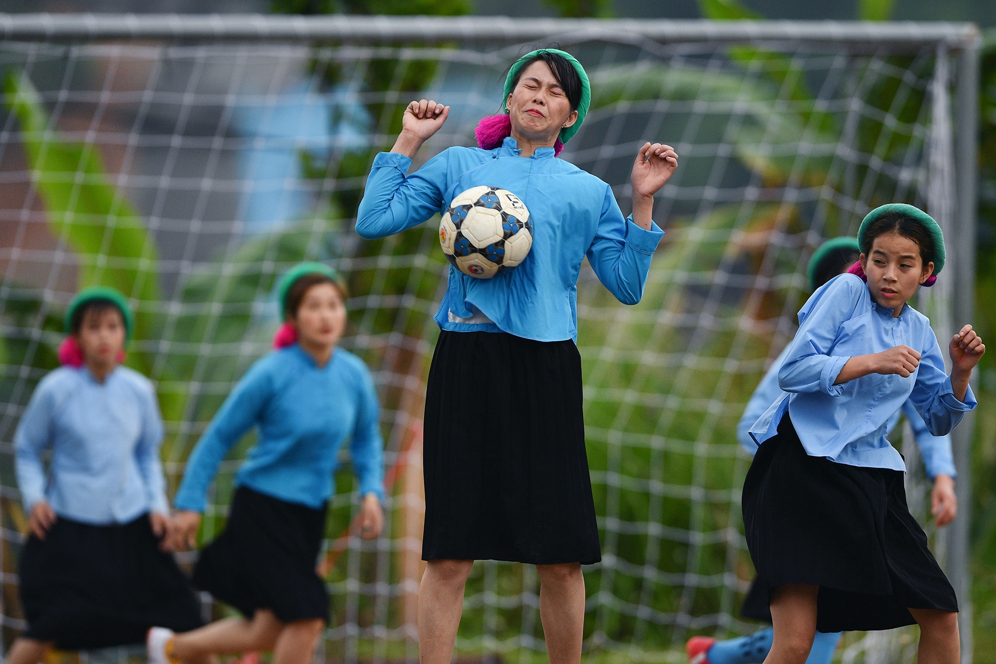 giai da bong nu o nu Binh Lieu anh 56