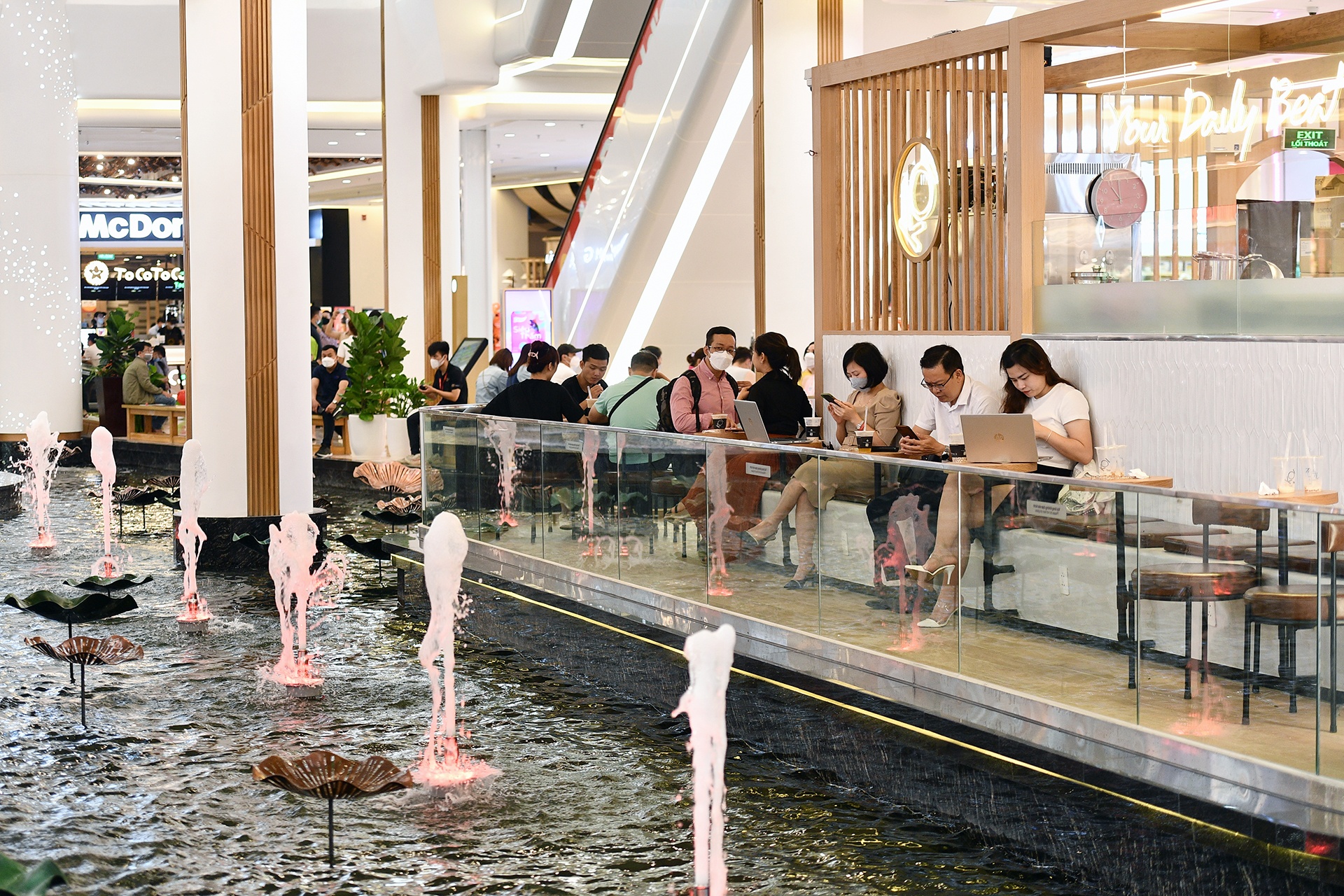 Vincom Retail anh 12