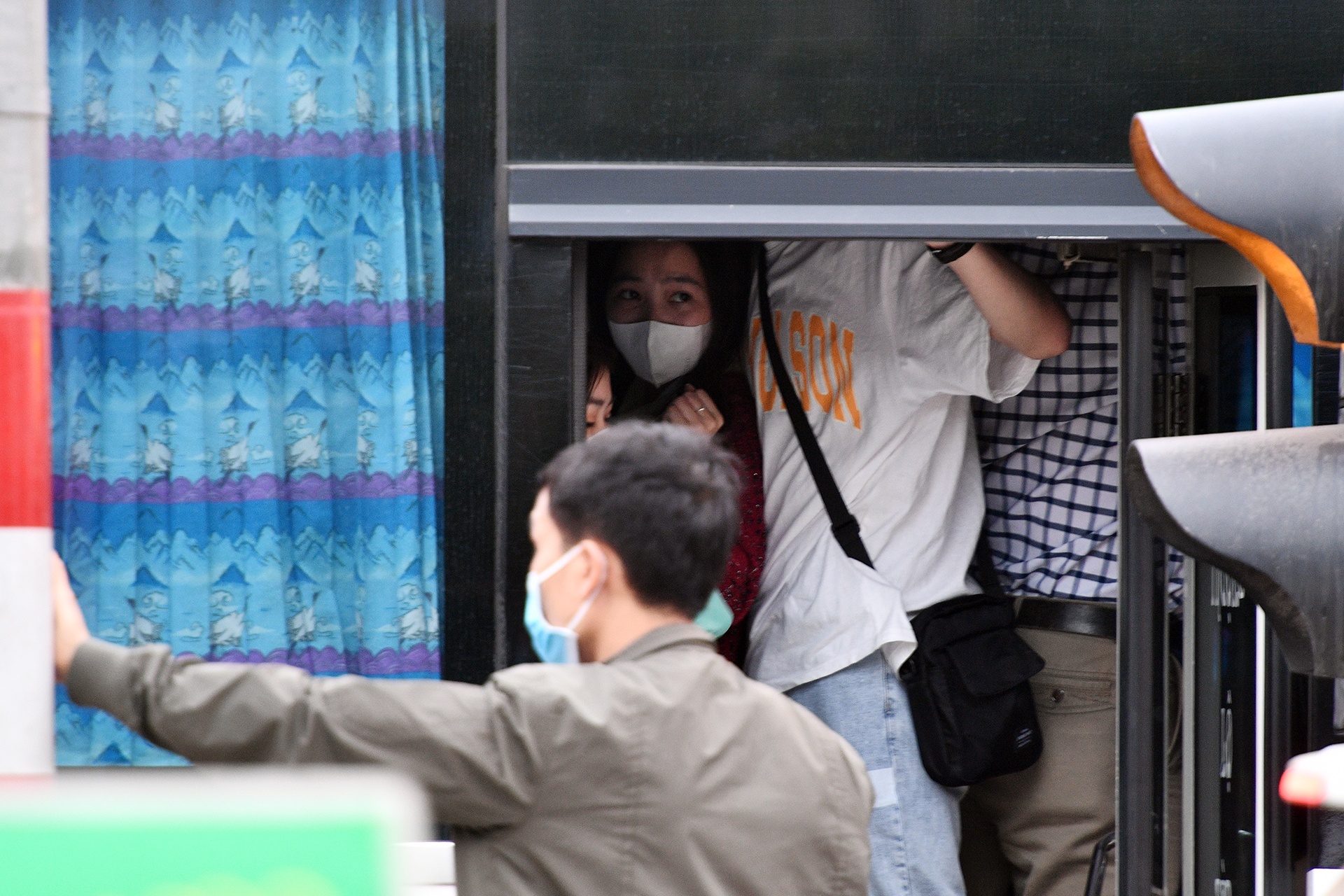 un tac ngay cuoi di lam truoc nghi le 30/4 anh 11