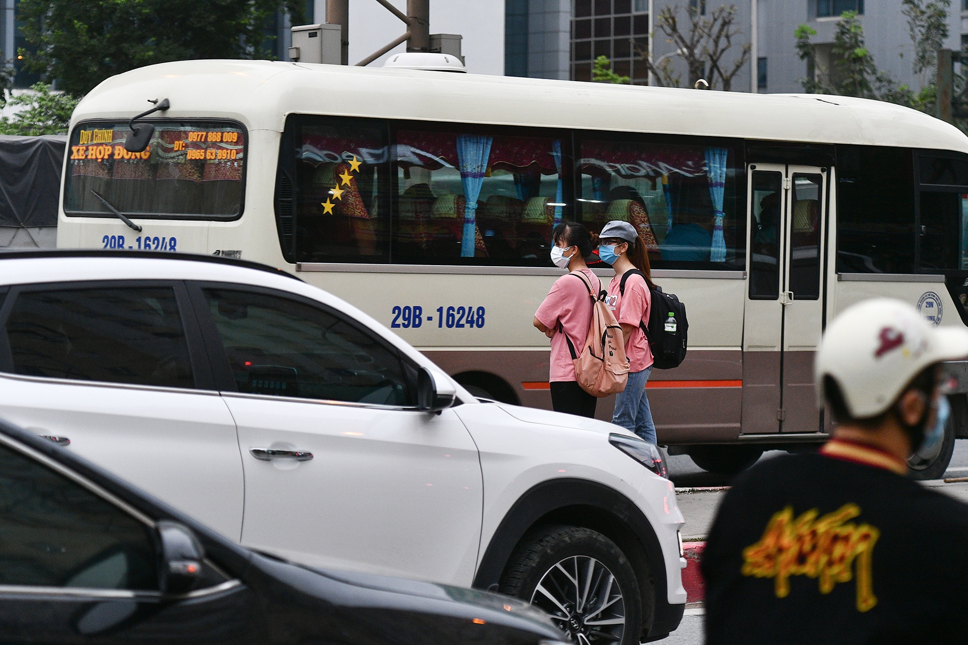 un tac ngay cuoi di lam truoc nghi le 30/4 anh 7