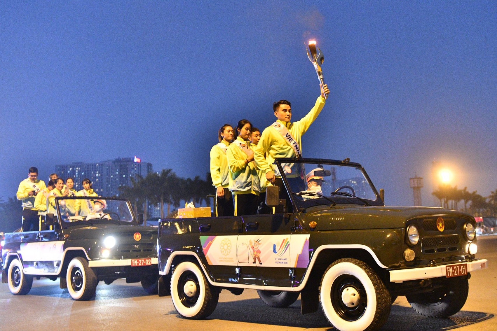 rước đuốc SEA Games về sân Mỹ Đình ảnh 13 ruoc duoc SEA Games ve san My Dinh anh 13