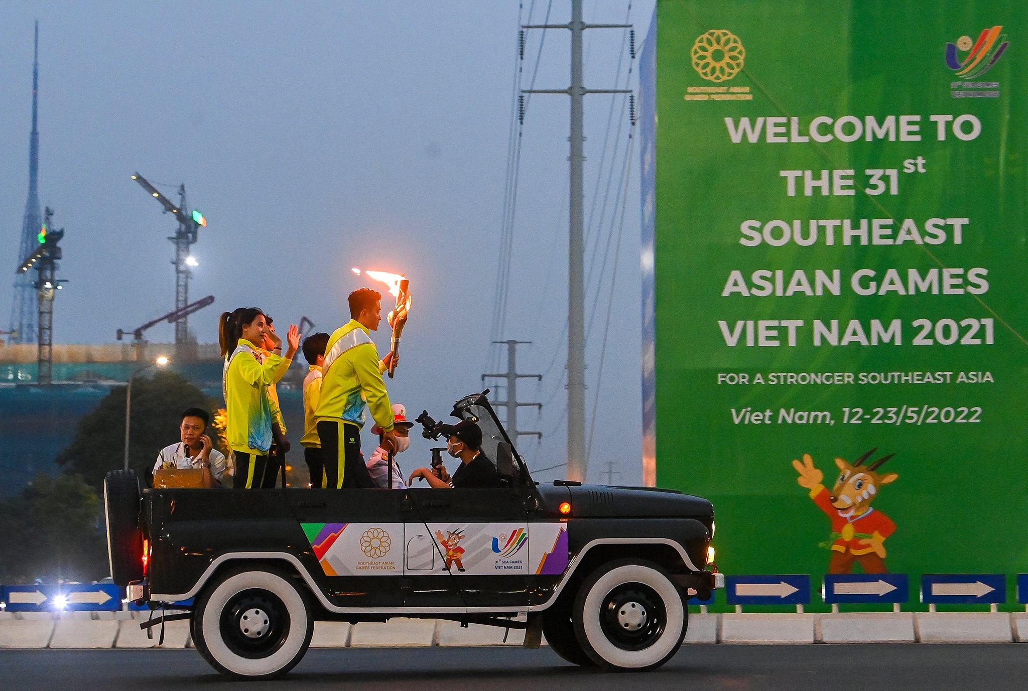 rước đuốc SEA Games về sân Mỹ Đình ảnh 12 ruoc duoc SEA Games ve san My Dinh anh 12